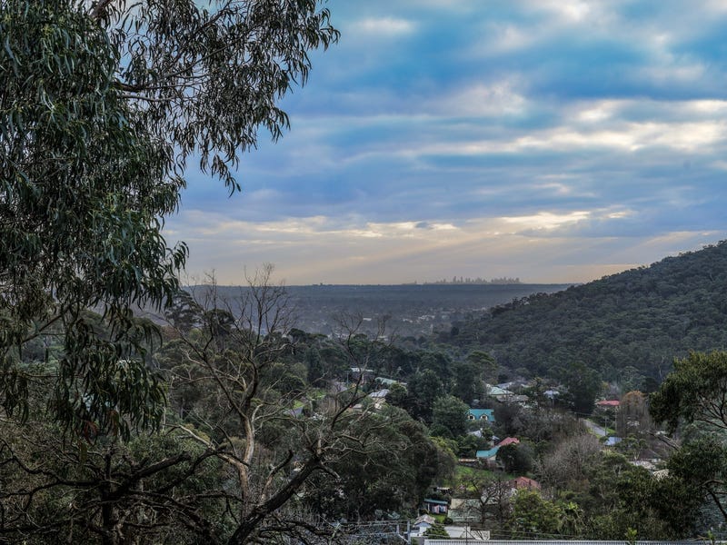 17 Jones Avenue, Upper Ferntree Gully — listing photograph 6