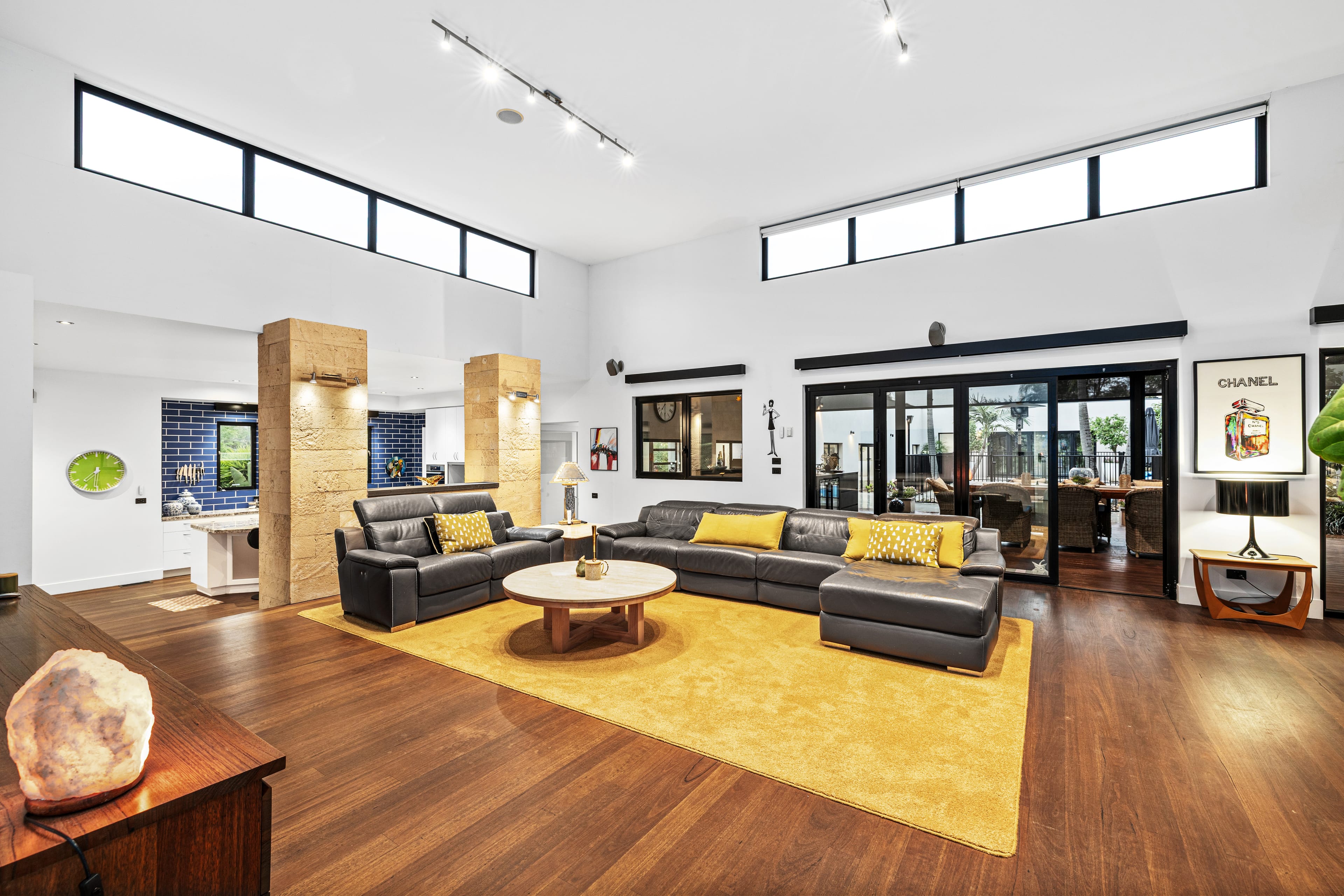 4 Meadowbank Close, Lysterfield South — listing photograph 11