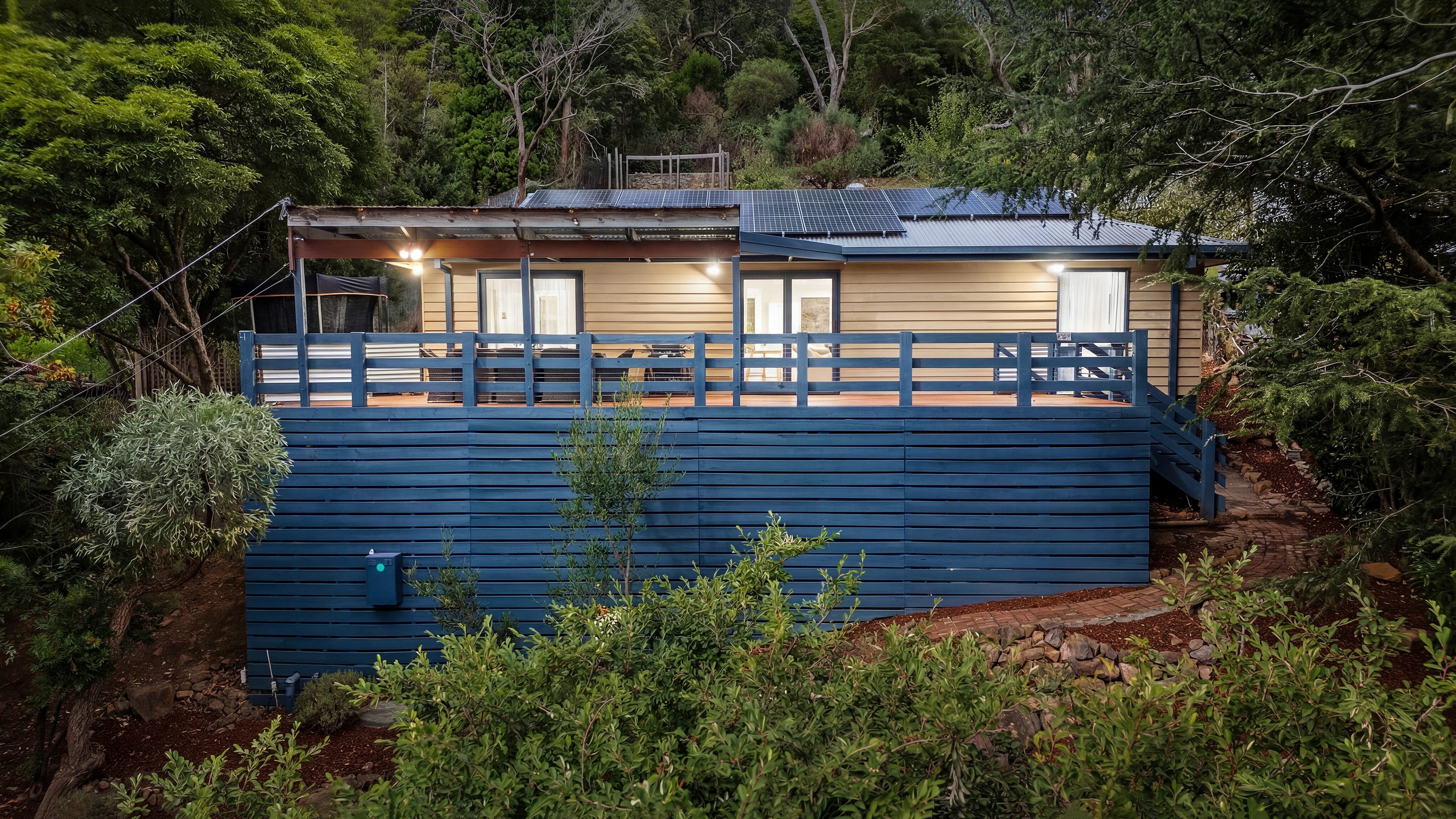 14 Forest View Lane, Upper Ferntree Gully — listing photograph 2