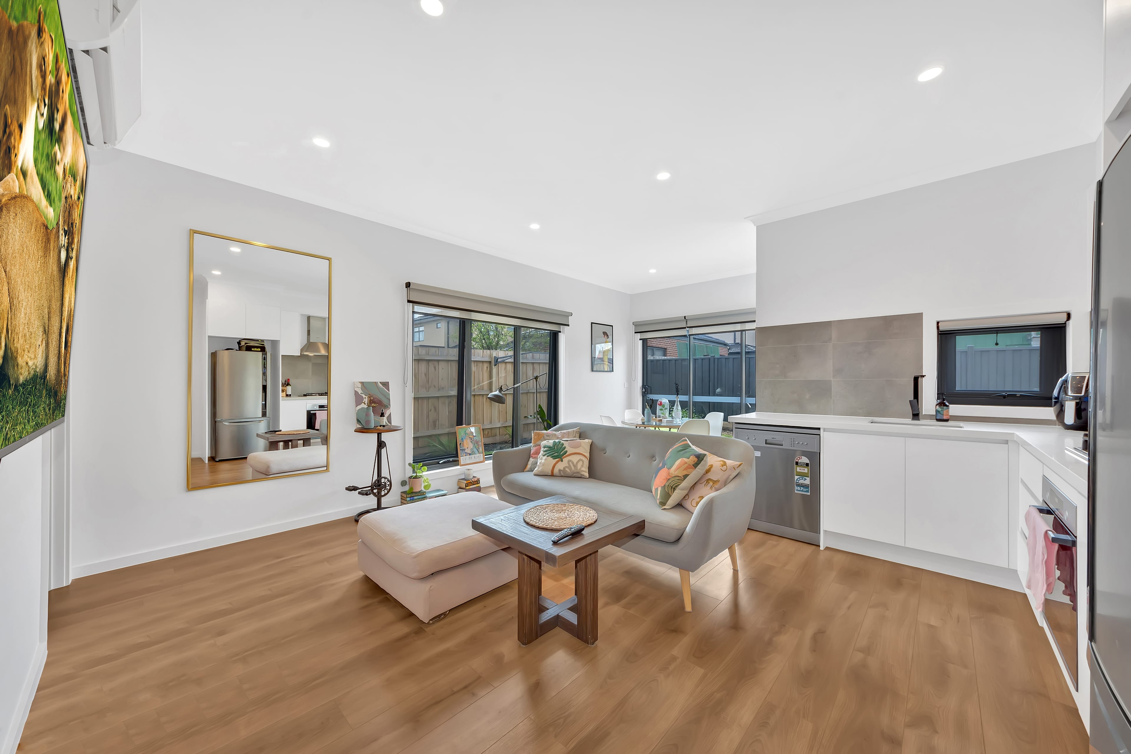 4/32 Adele Avenue, Ferntree Gully — listing photograph 2