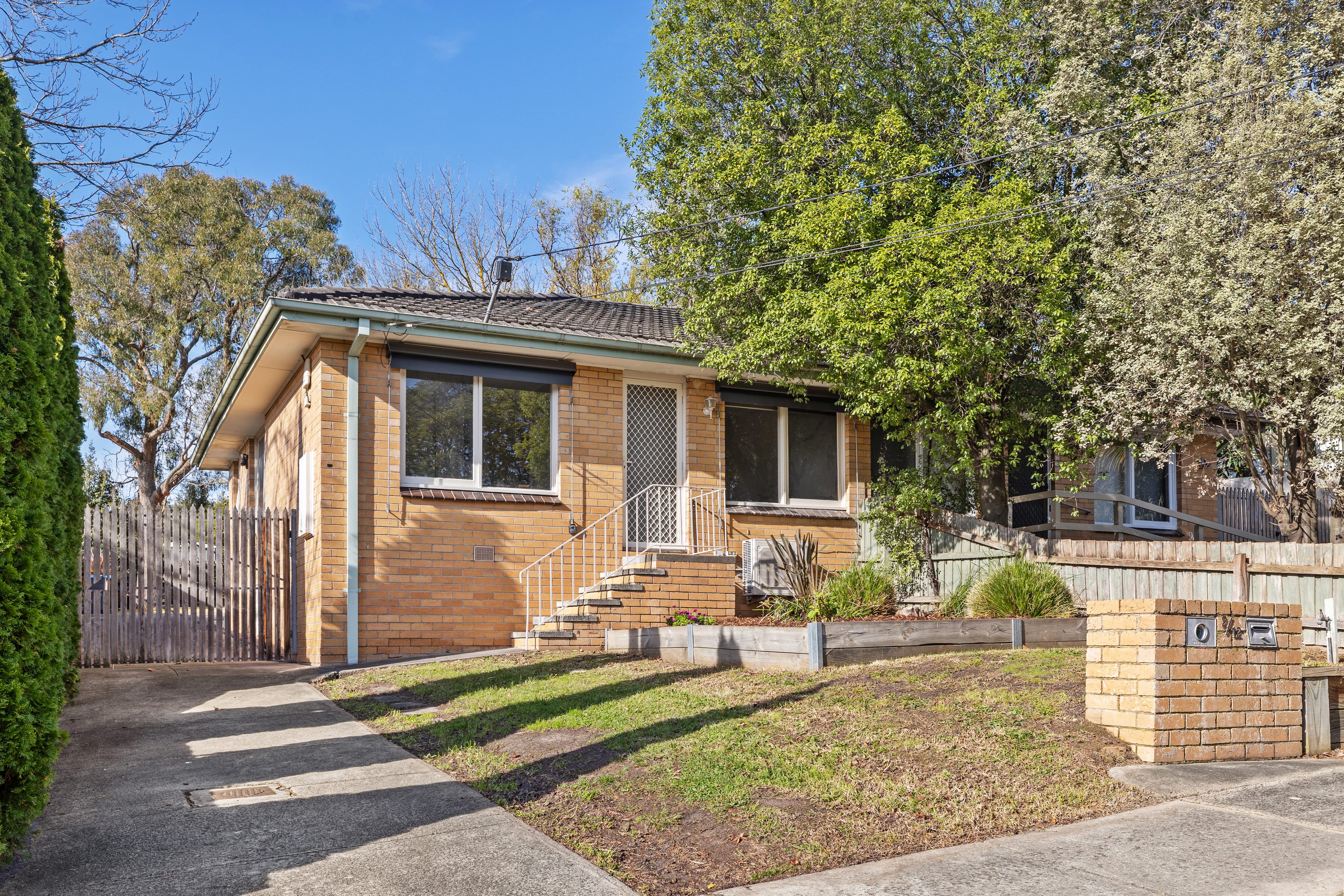 2/12 Moncoe Street, Boronia — listing photograph 1
