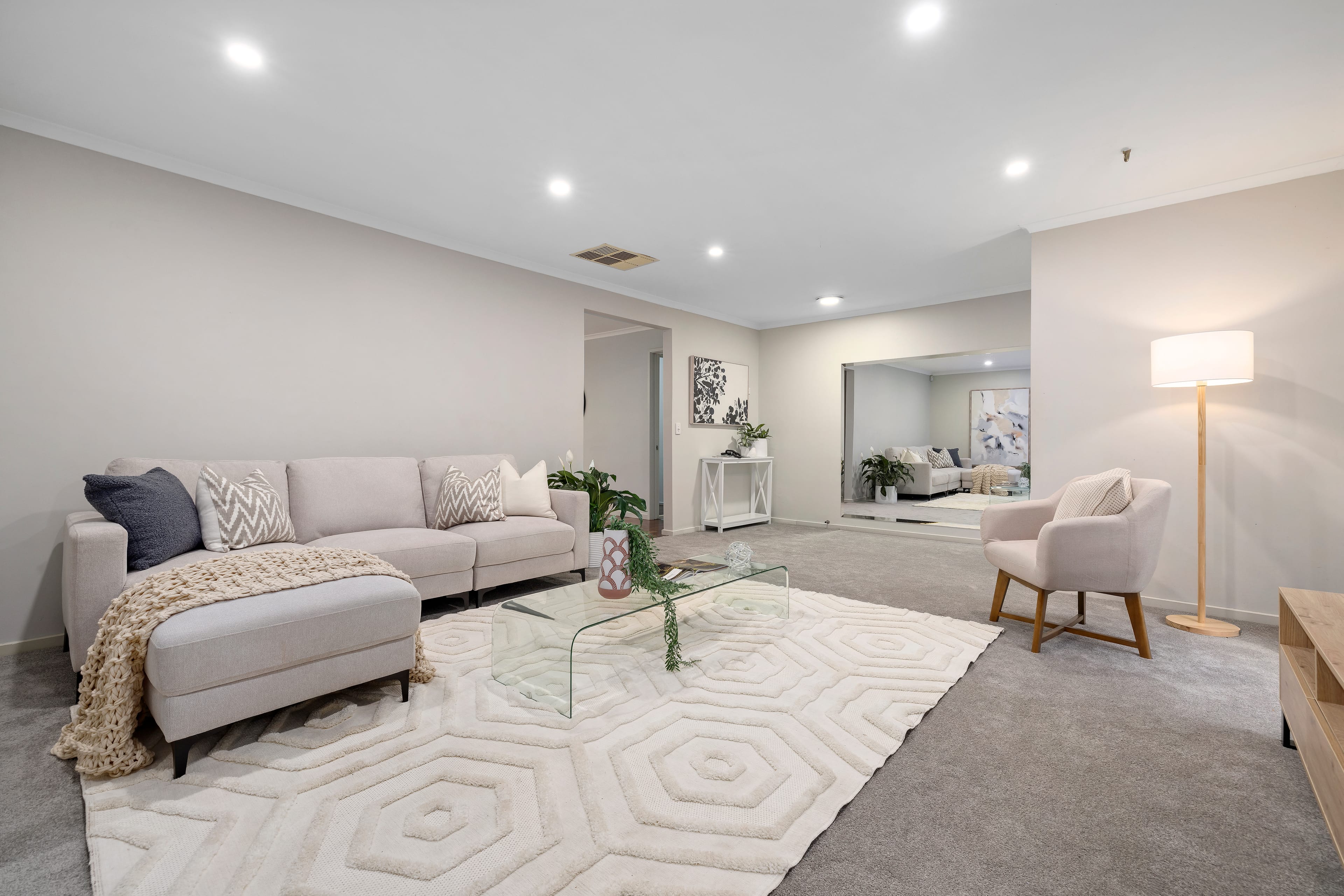 19 Bates Avenue, Upper Ferntree Gully — listing photograph 9