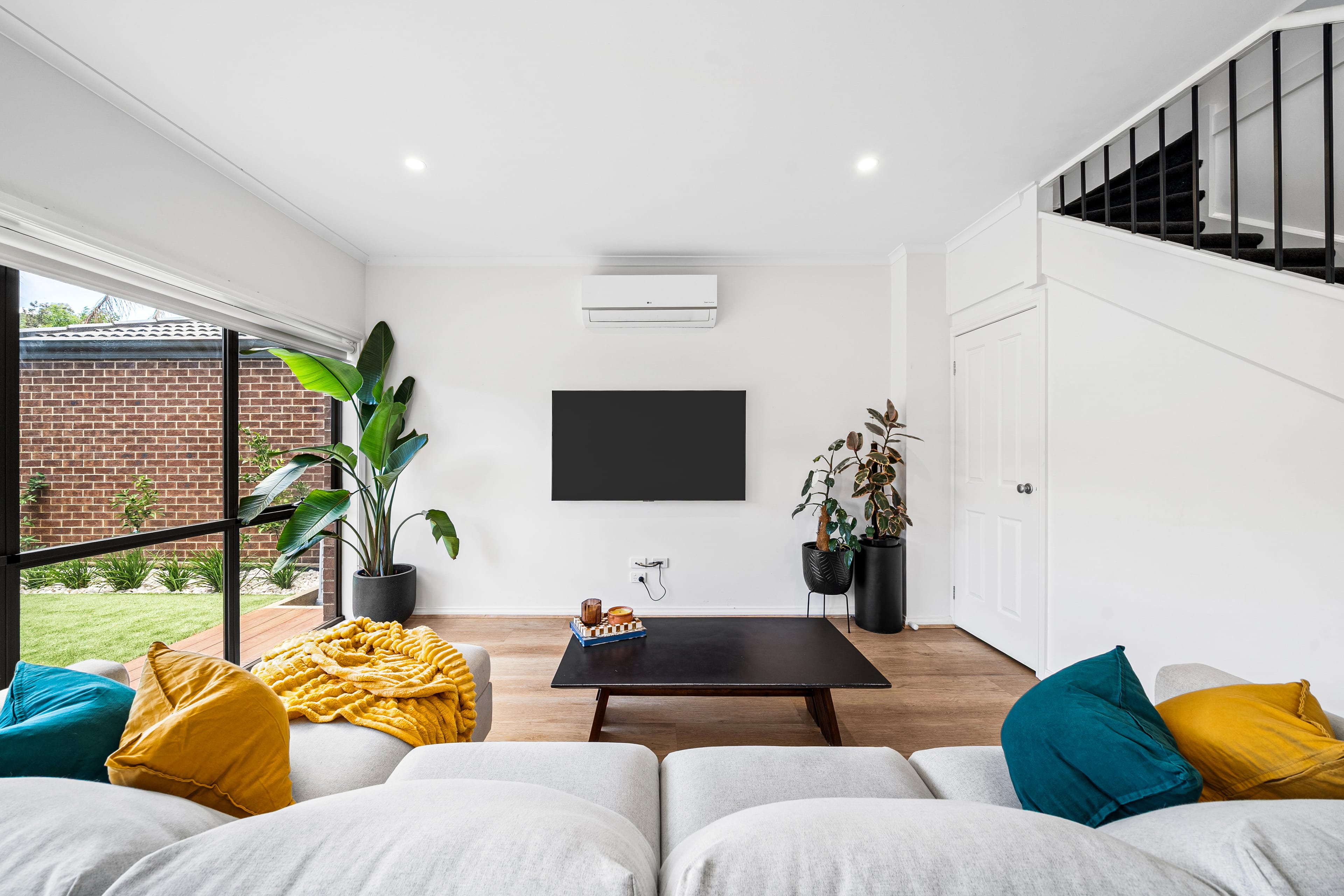 2/13 Rawlings Avenue, Ferntree Gully — listing photograph 4