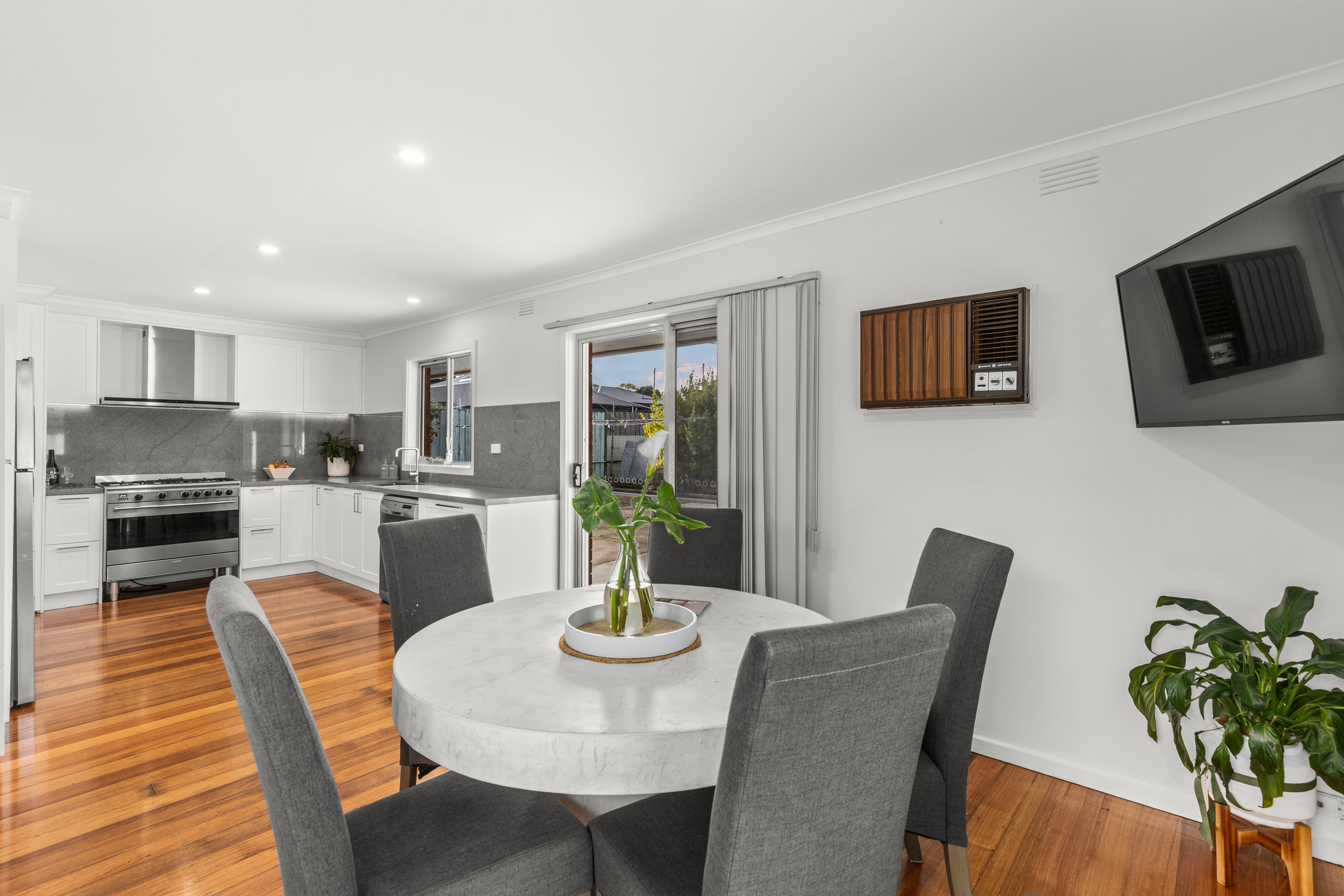 46 Rickards Avenue, Knoxfield — listing photograph 10