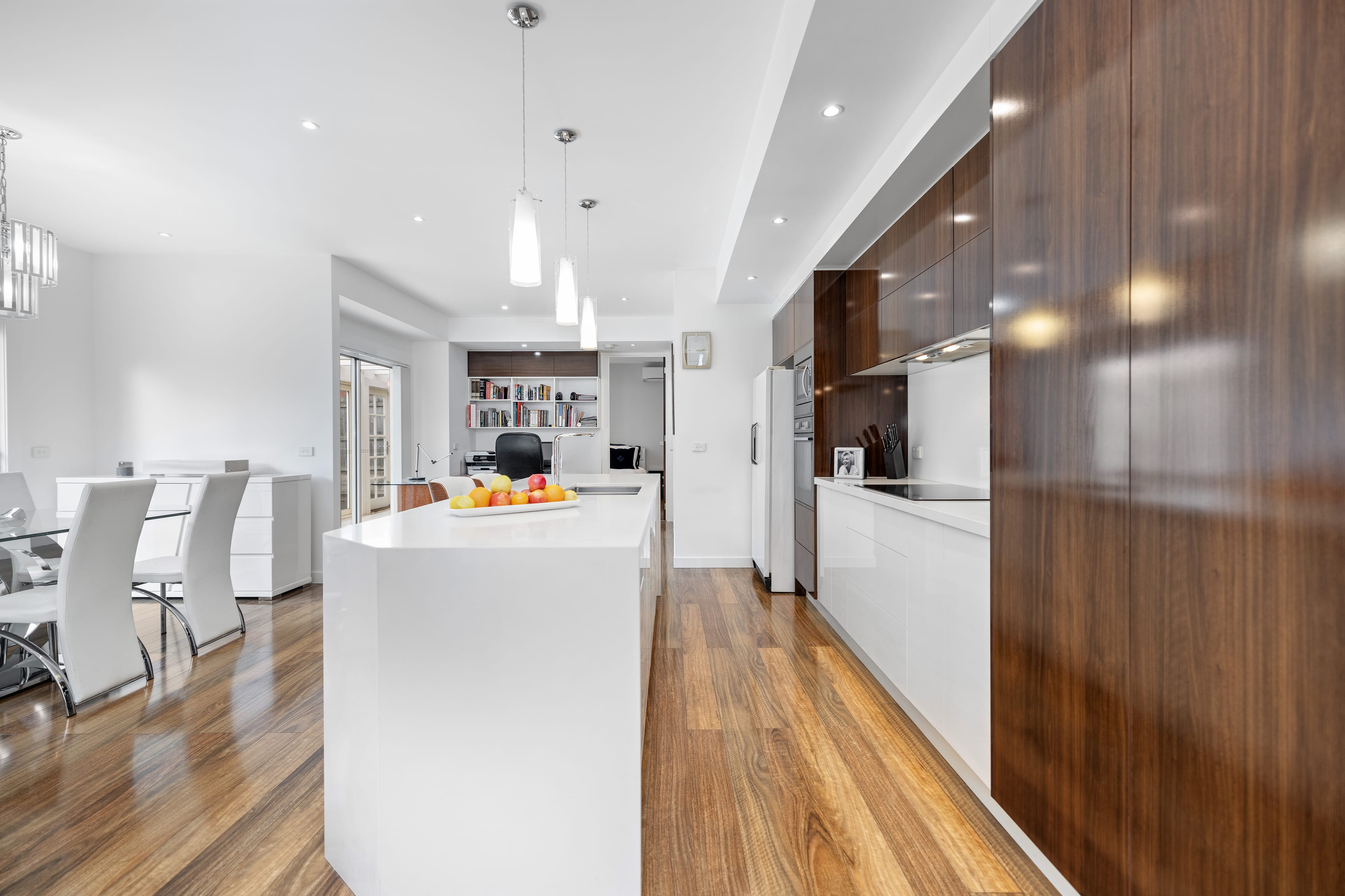 2/2 Reeve Place, Rowville — listing photograph 3