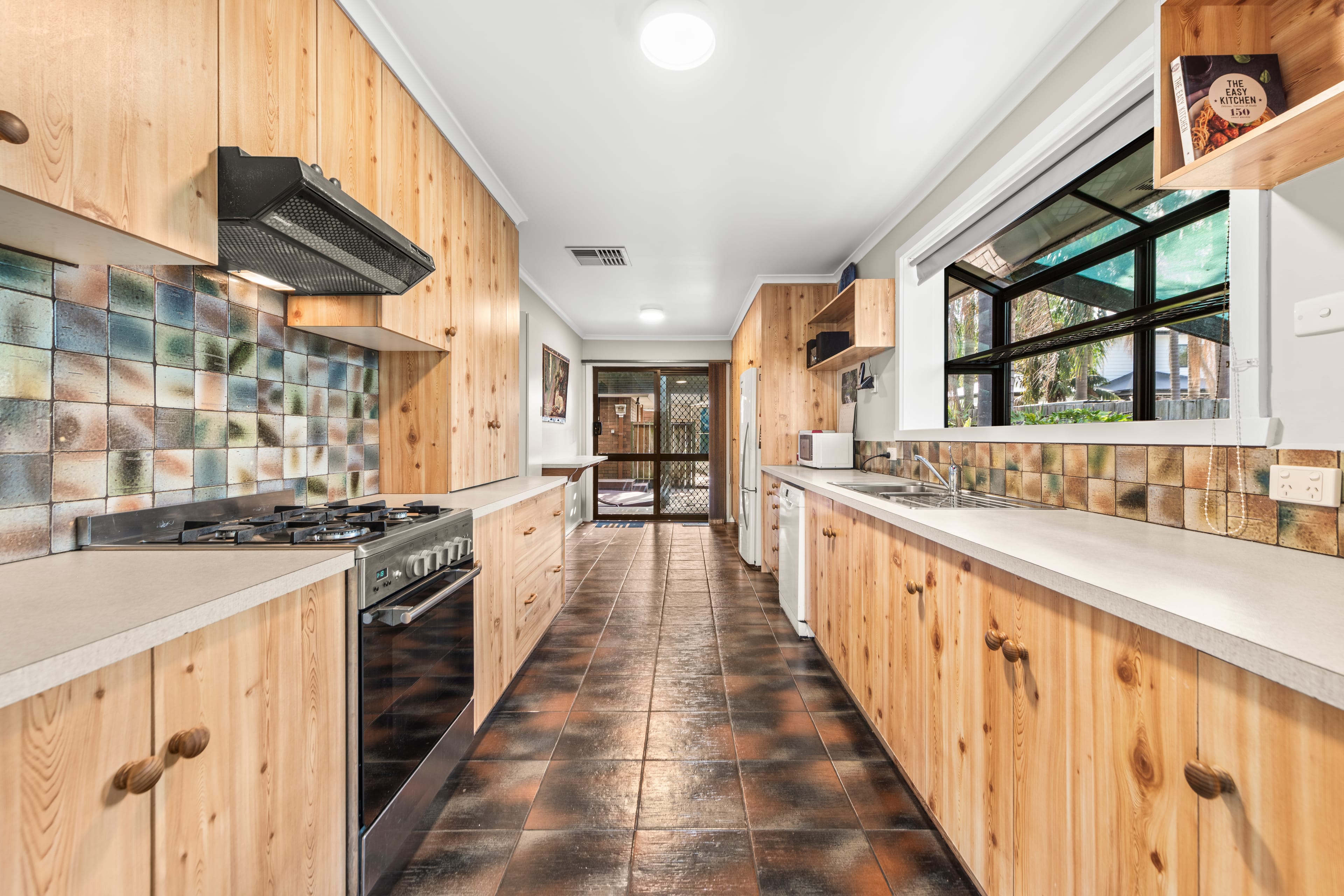 12 Salmon Road, Boronia — listing photograph 6