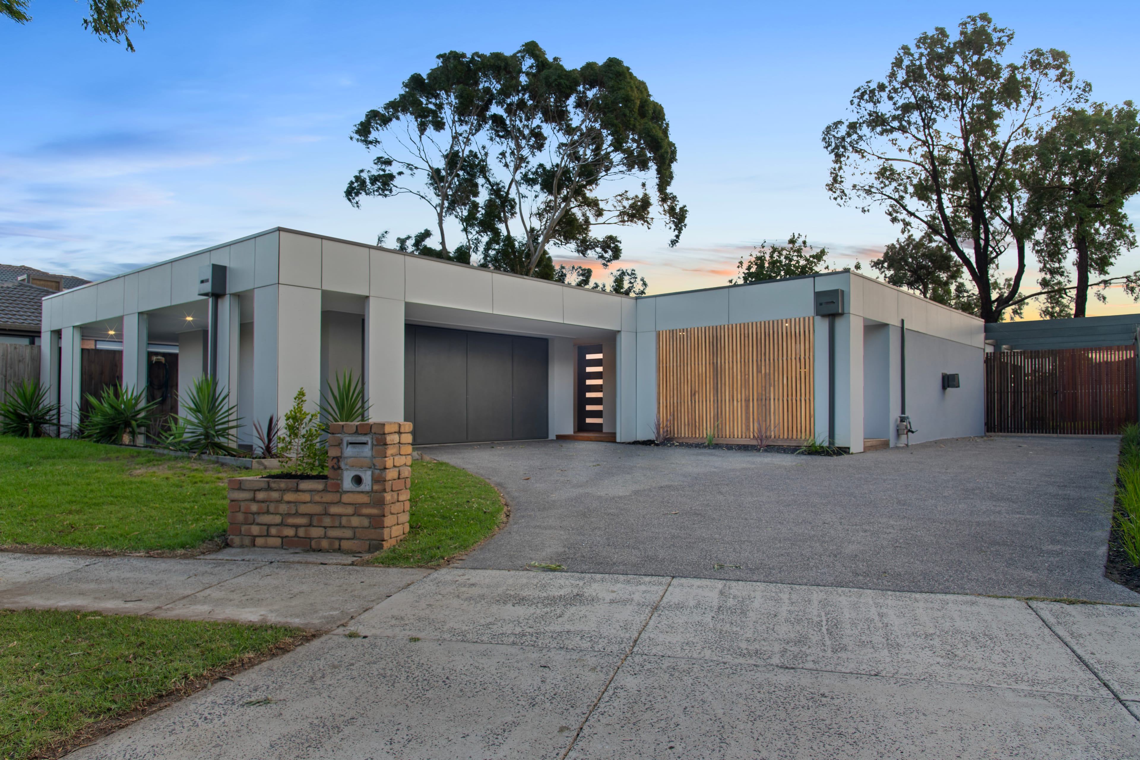3 Homewood Close, Ferntree Gully — listing photograph 2