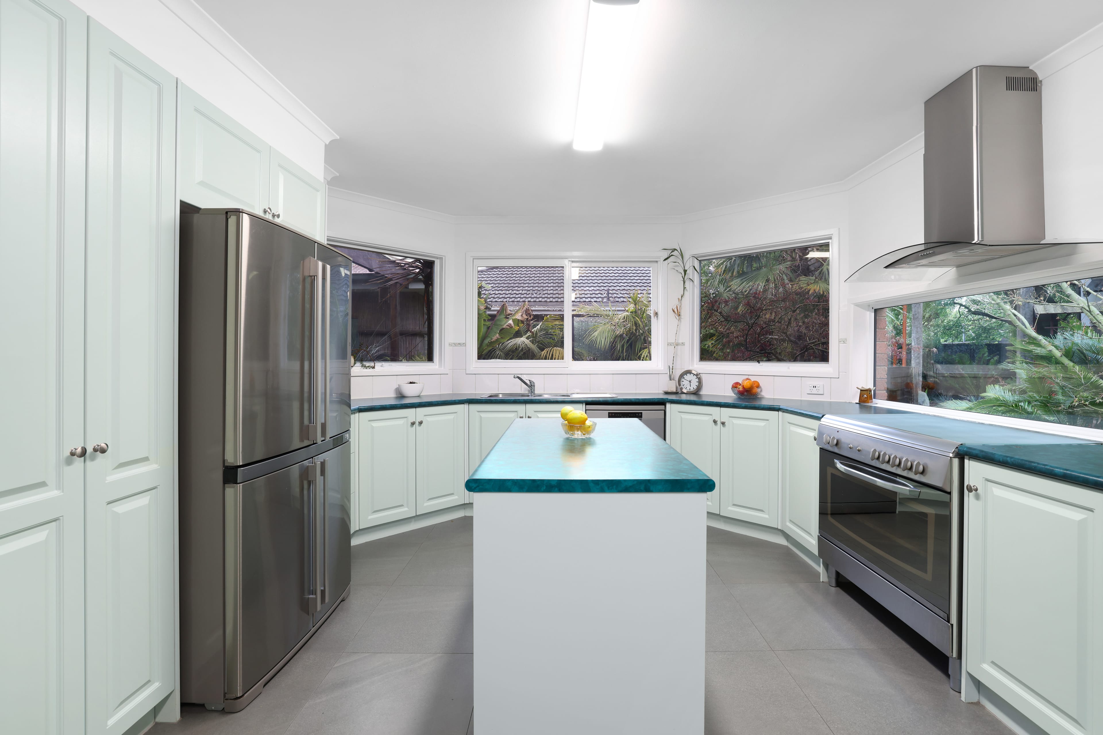 18 Ramsay Street, Bayswater North — listing photograph 10
