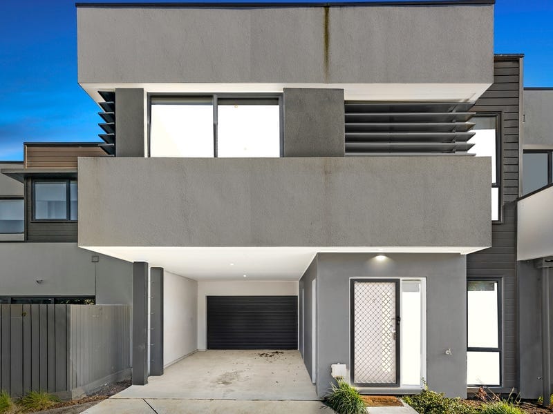 2/8 Hillview Avenue, Rowville — listing photograph 2