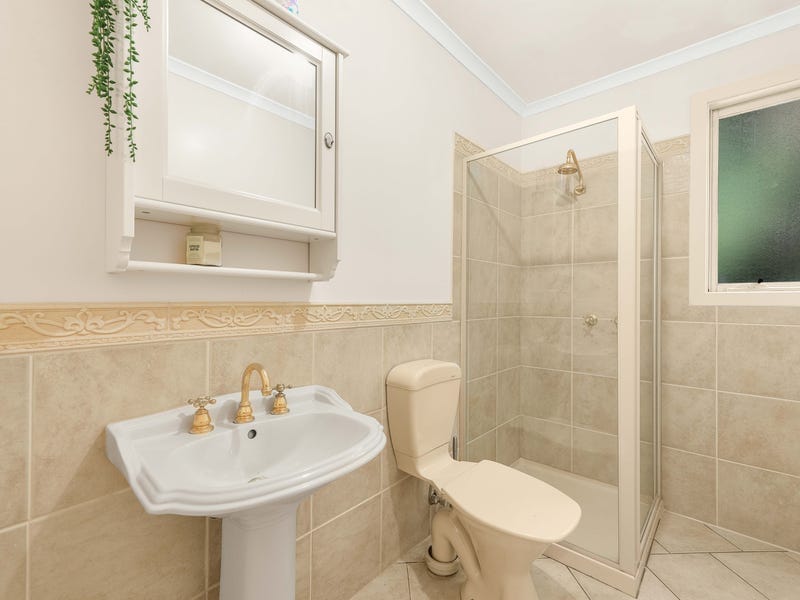 24 Bates Avenue, Upper Ferntree Gully — listing photograph 16