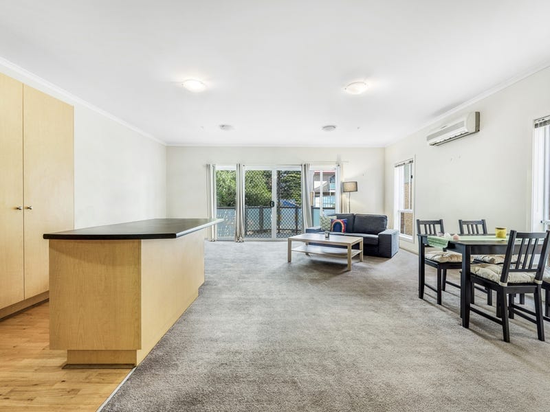45/13-15 Hewish Road, Croydon — listing photograph 2