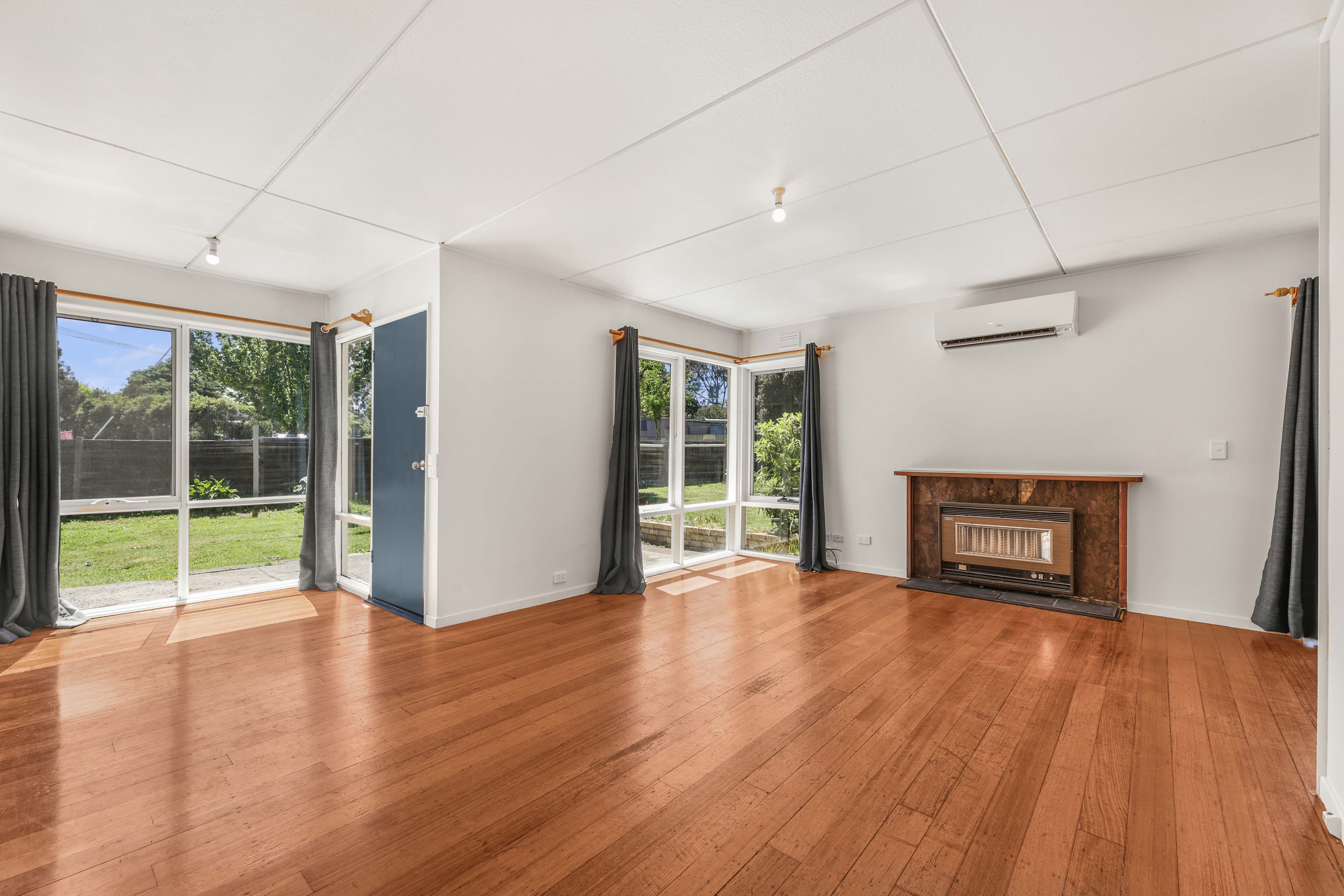 2 Loretto Avenue, Ferntree Gully — listing photograph 4