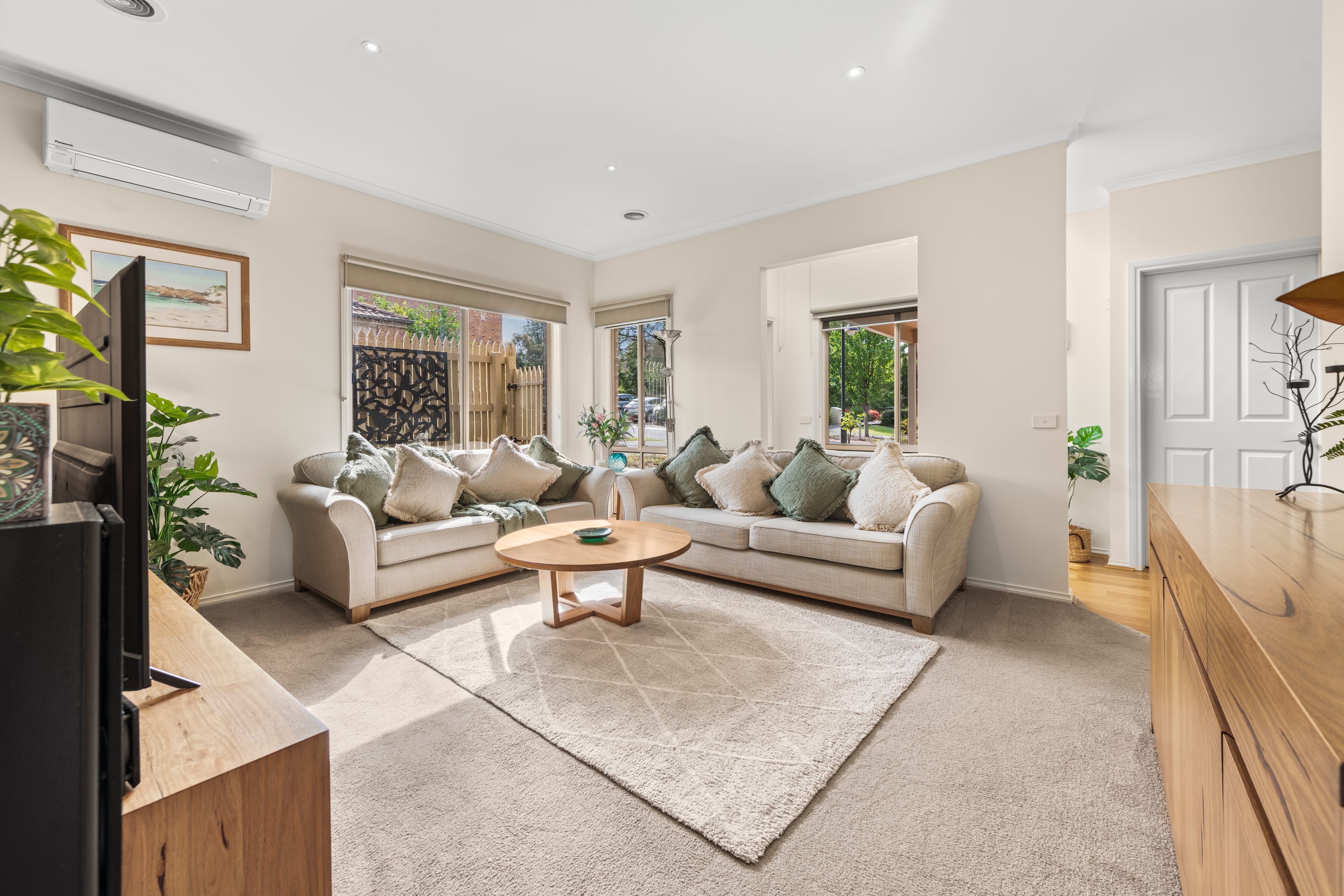 4 Houghton Drive, Ferntree Gully — listing photograph 5