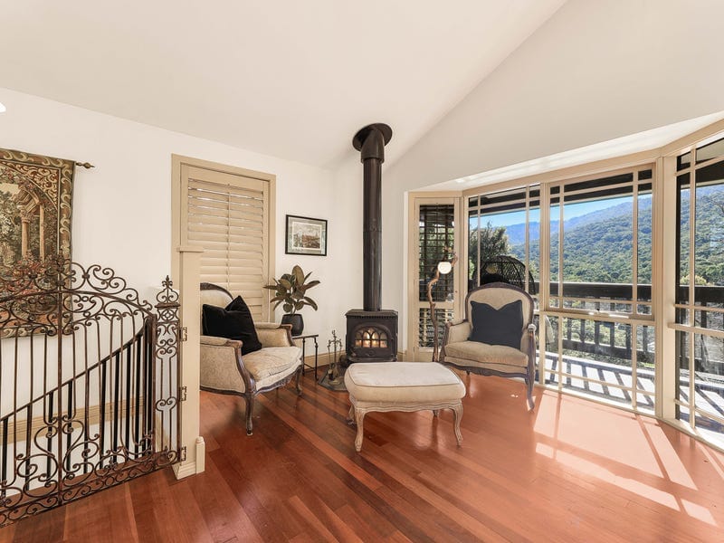 24 Bates Avenue, Upper Ferntree Gully — listing photograph 5