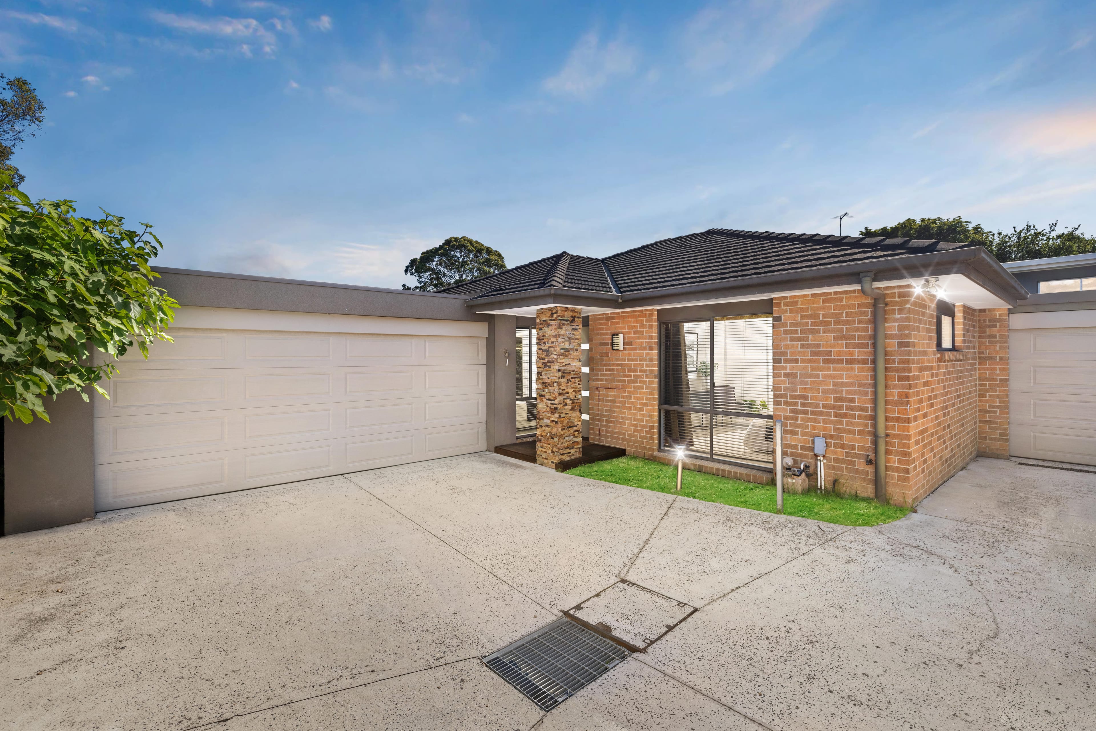 2/13 Marville Court, Boronia — listing photograph 2