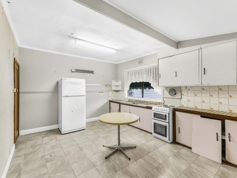 2 Ferndale Road, Upper Ferntree Gully — listing photograph 6