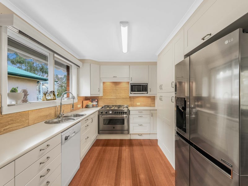 24 Merricks Close, Ferntree Gully — listing photograph 5