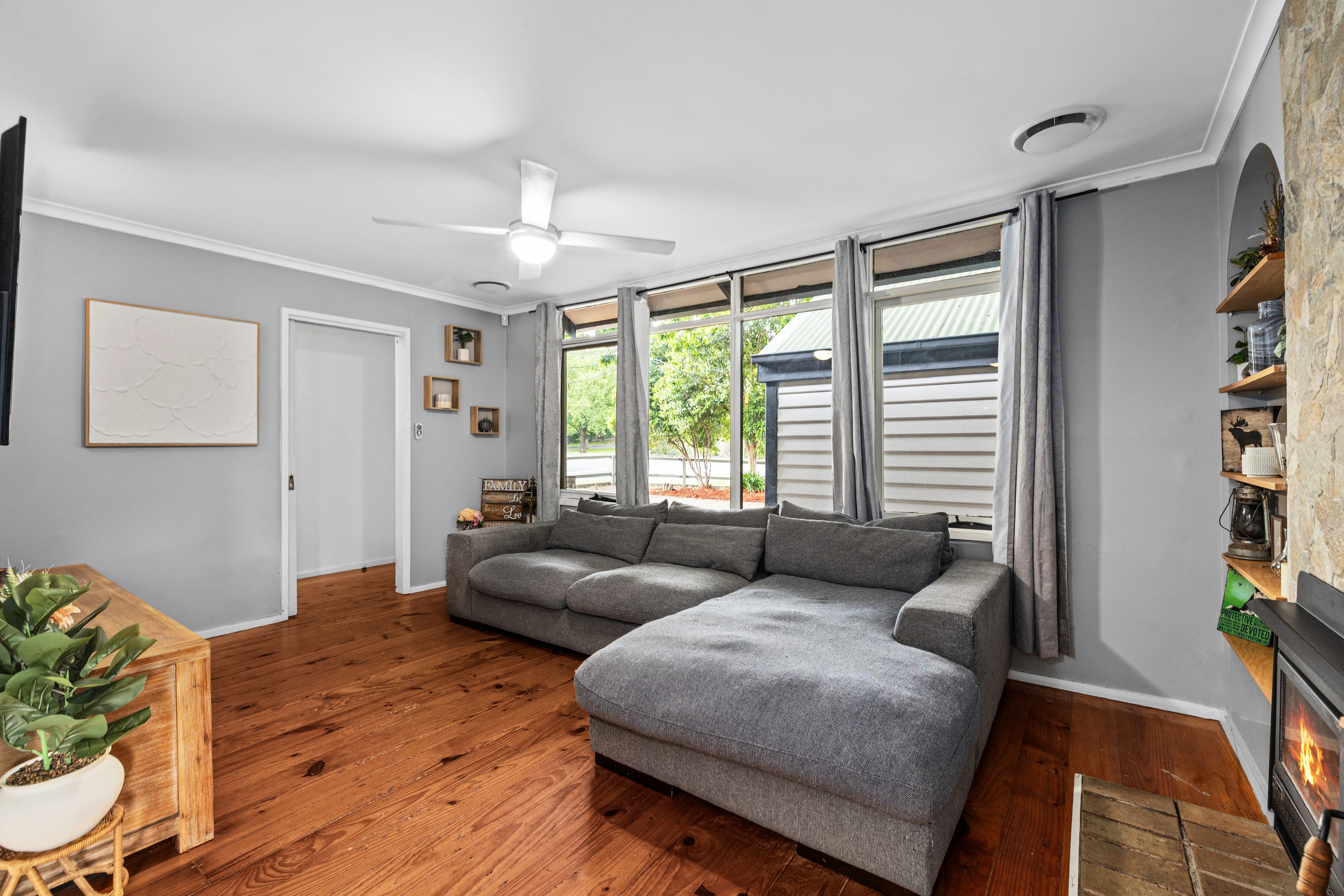 23 Glenfern Road, Ferntree Gully — listing photograph 5