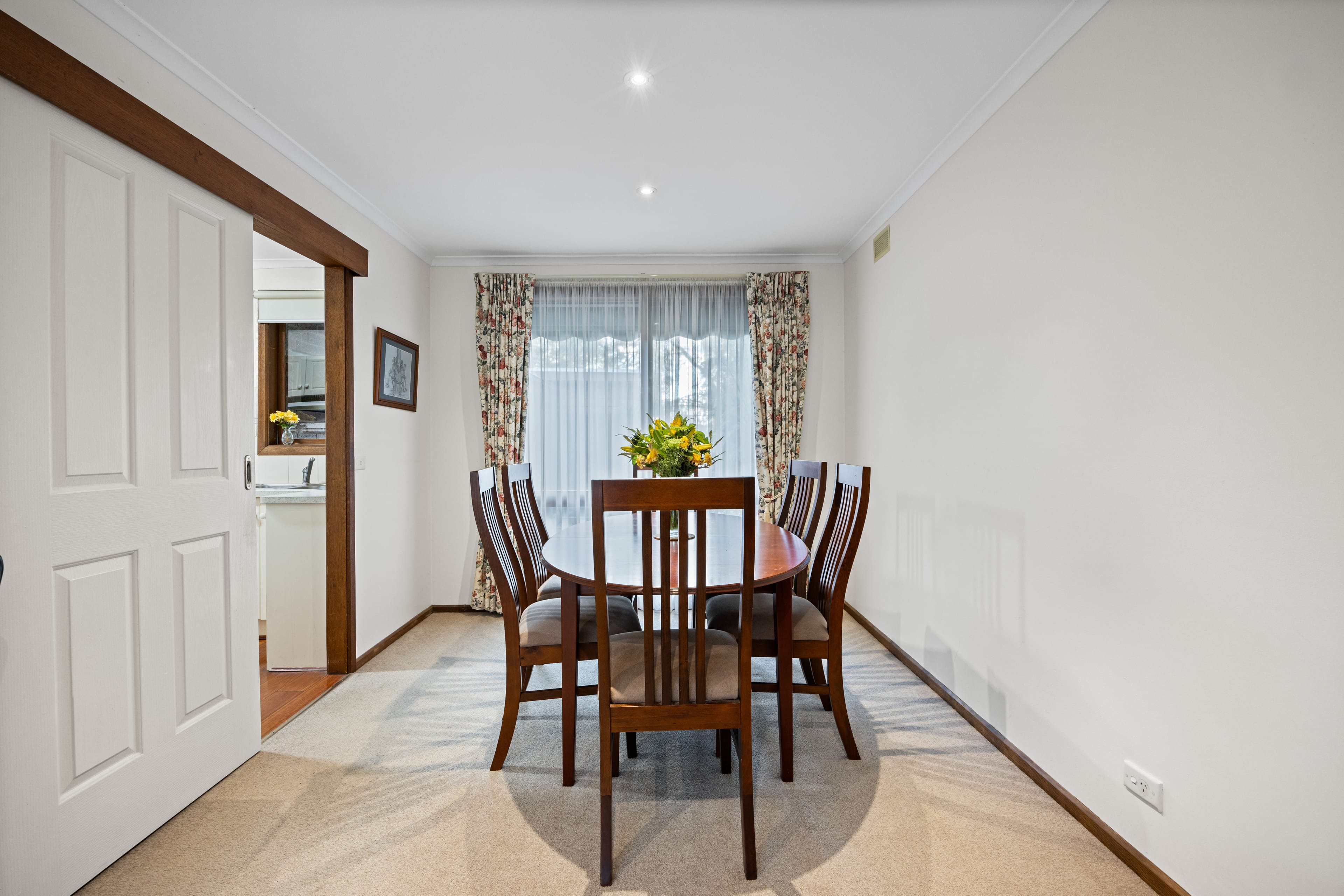 13 Catesby Court, Boronia — listing photograph 5