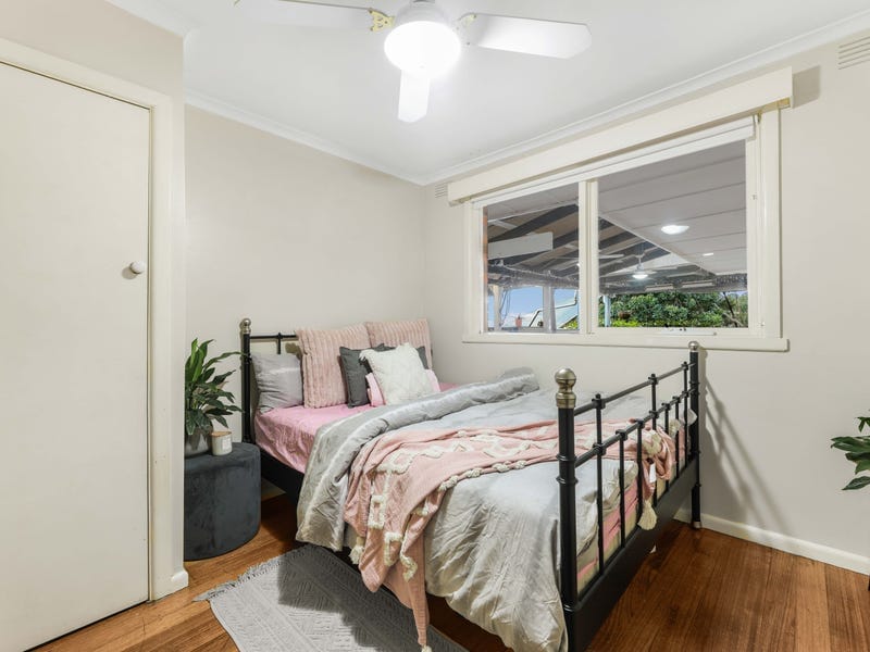 24 Merricks Close, Ferntree Gully — listing photograph 6