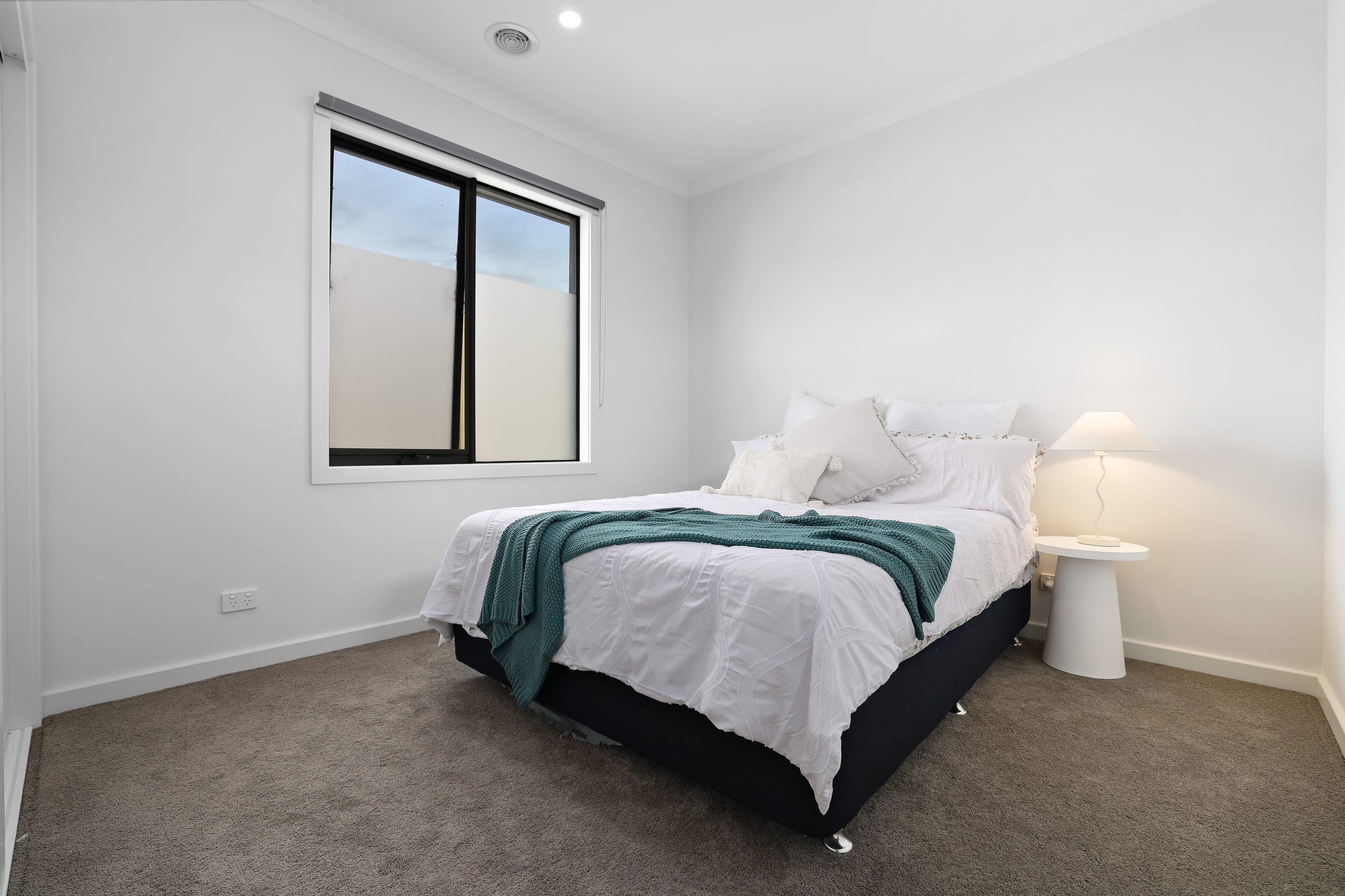 4 Van Close, Kilsyth — listing photograph 9