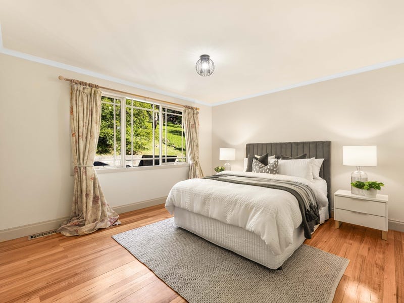 24 Bates Avenue, Upper Ferntree Gully — listing photograph 11