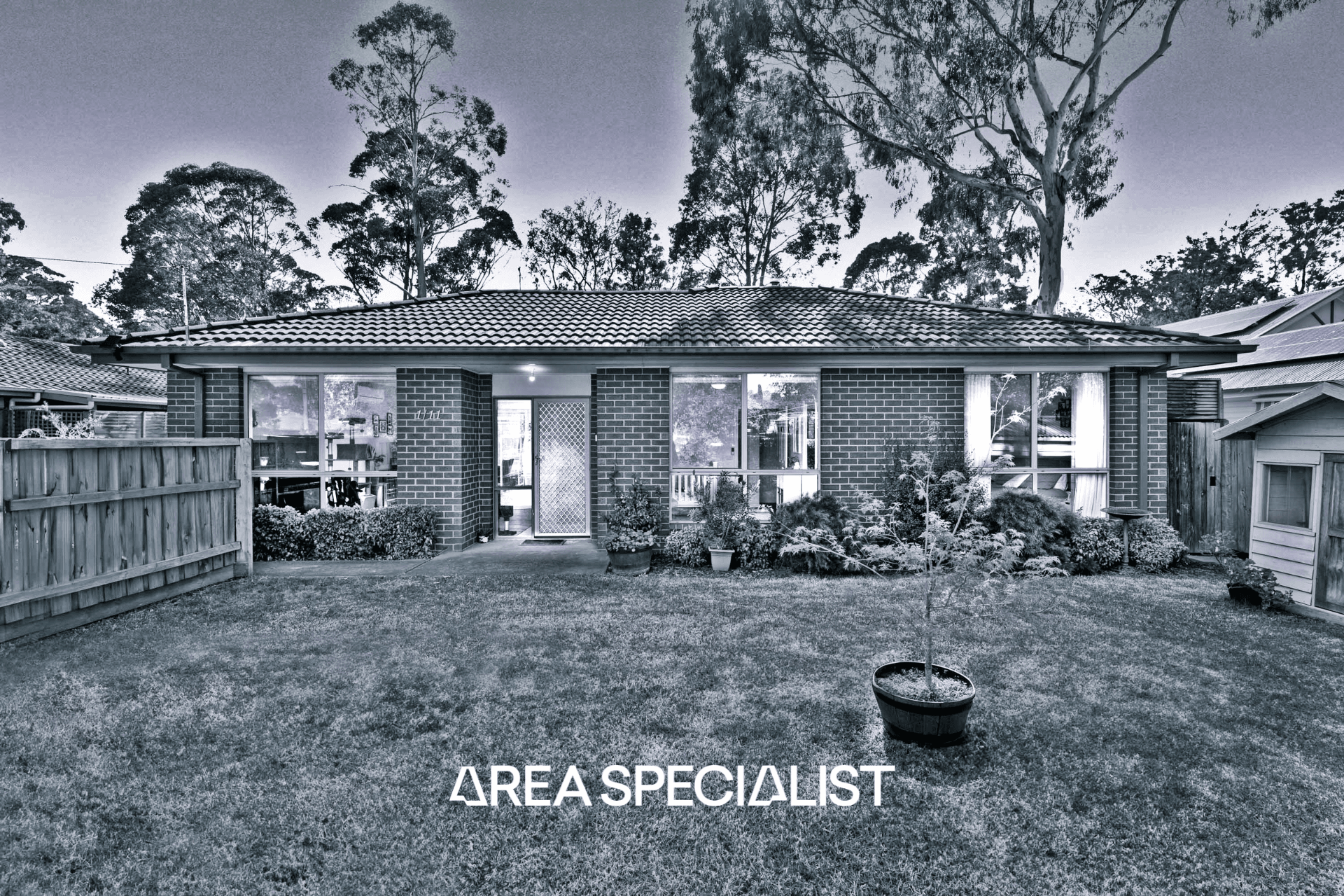 1/11 Glenfern Road, Ferntree Gully — listing photograph 1