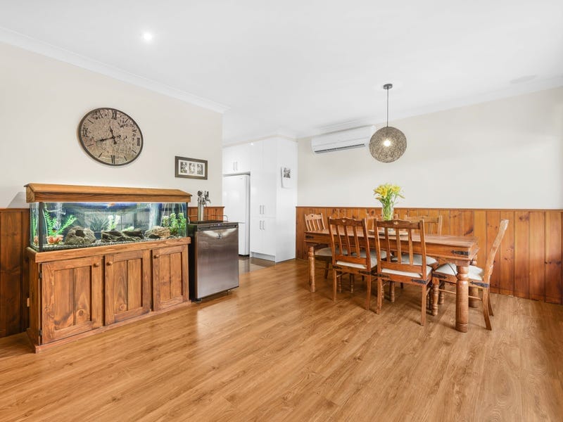 67 Balmoral Street, Kilsyth — listing photograph 4