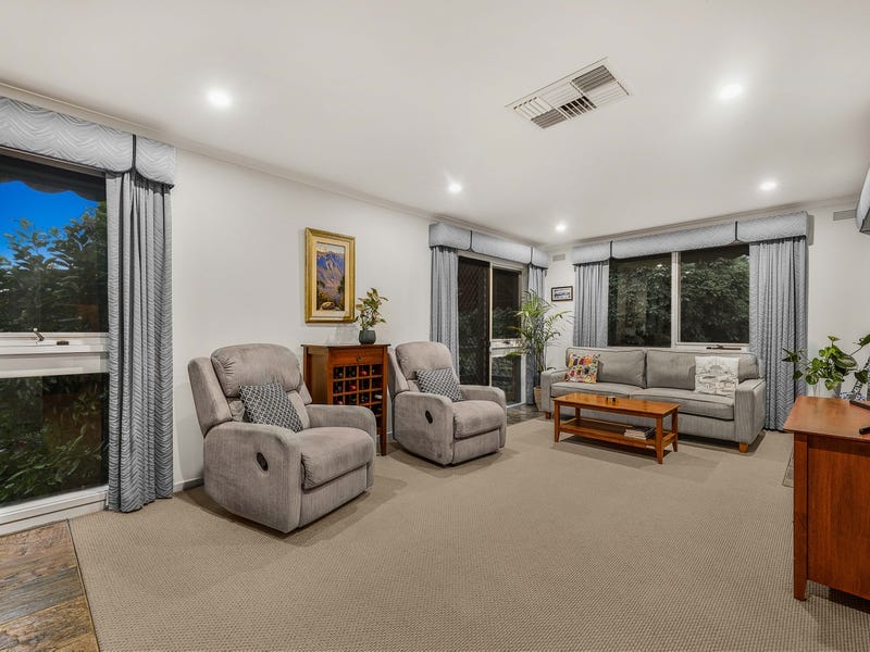 7 Hollyoak Court, Ferntree Gully — listing photograph 5