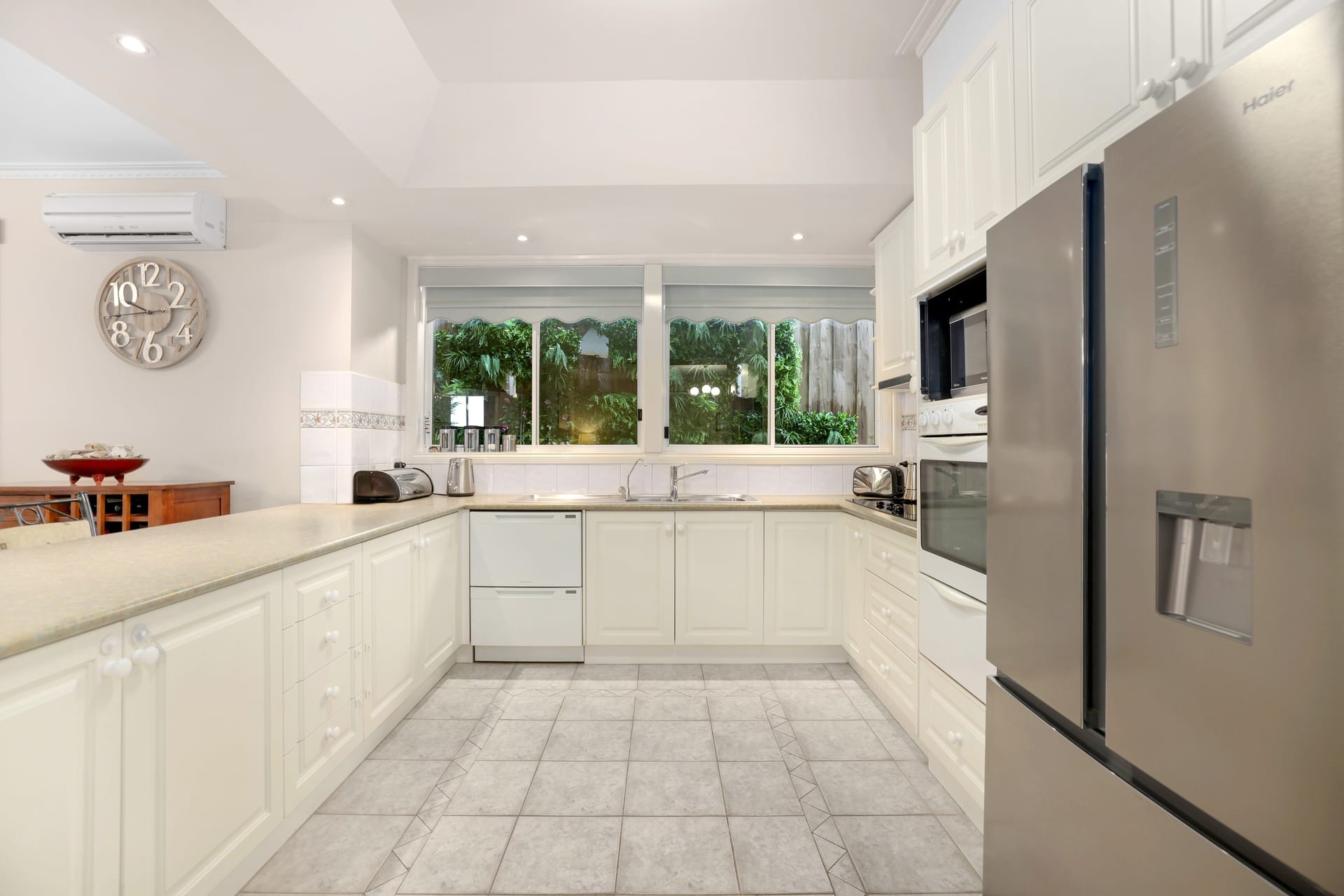28 Academy Drive, The Basin — listing photograph 6