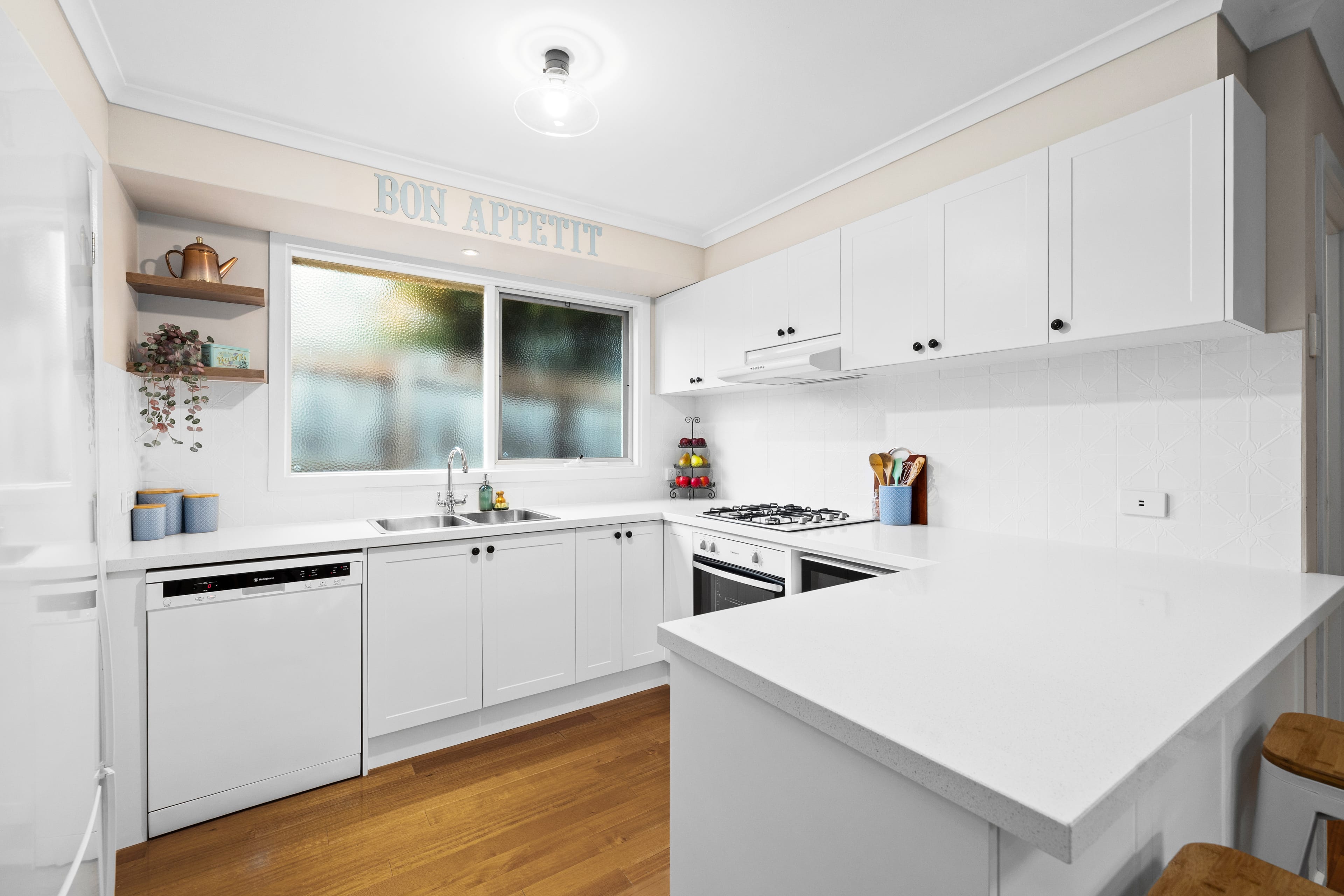 56 Allora Avenue, Ferntree Gully — listing photograph 12