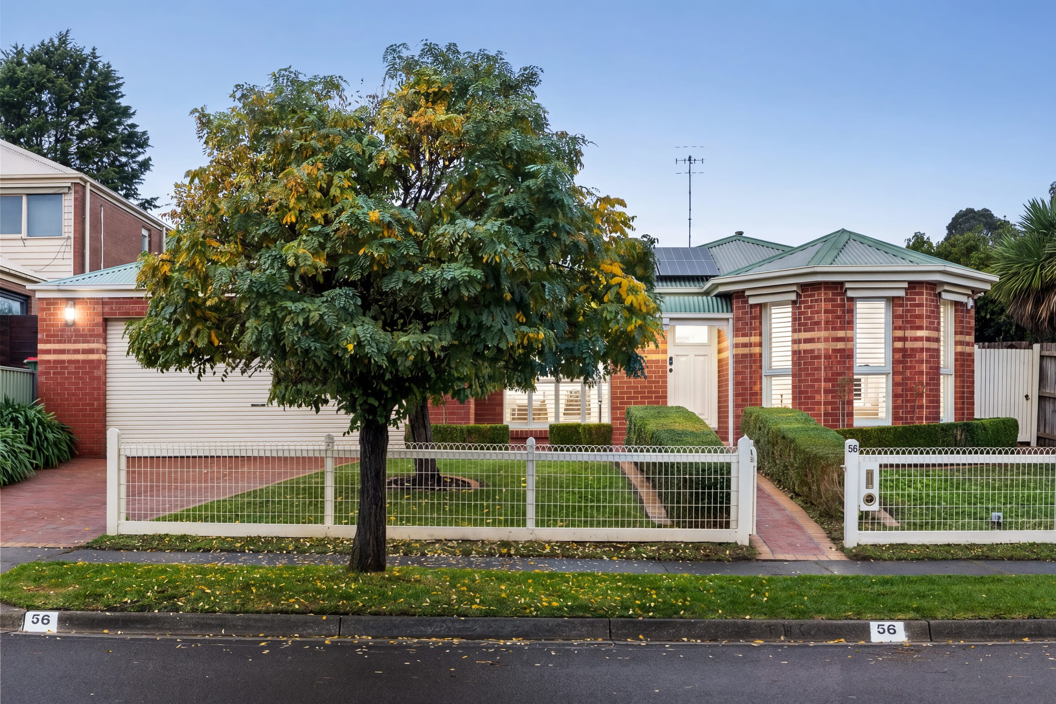 56 Allora Avenue, Ferntree Gully — listing photograph 2