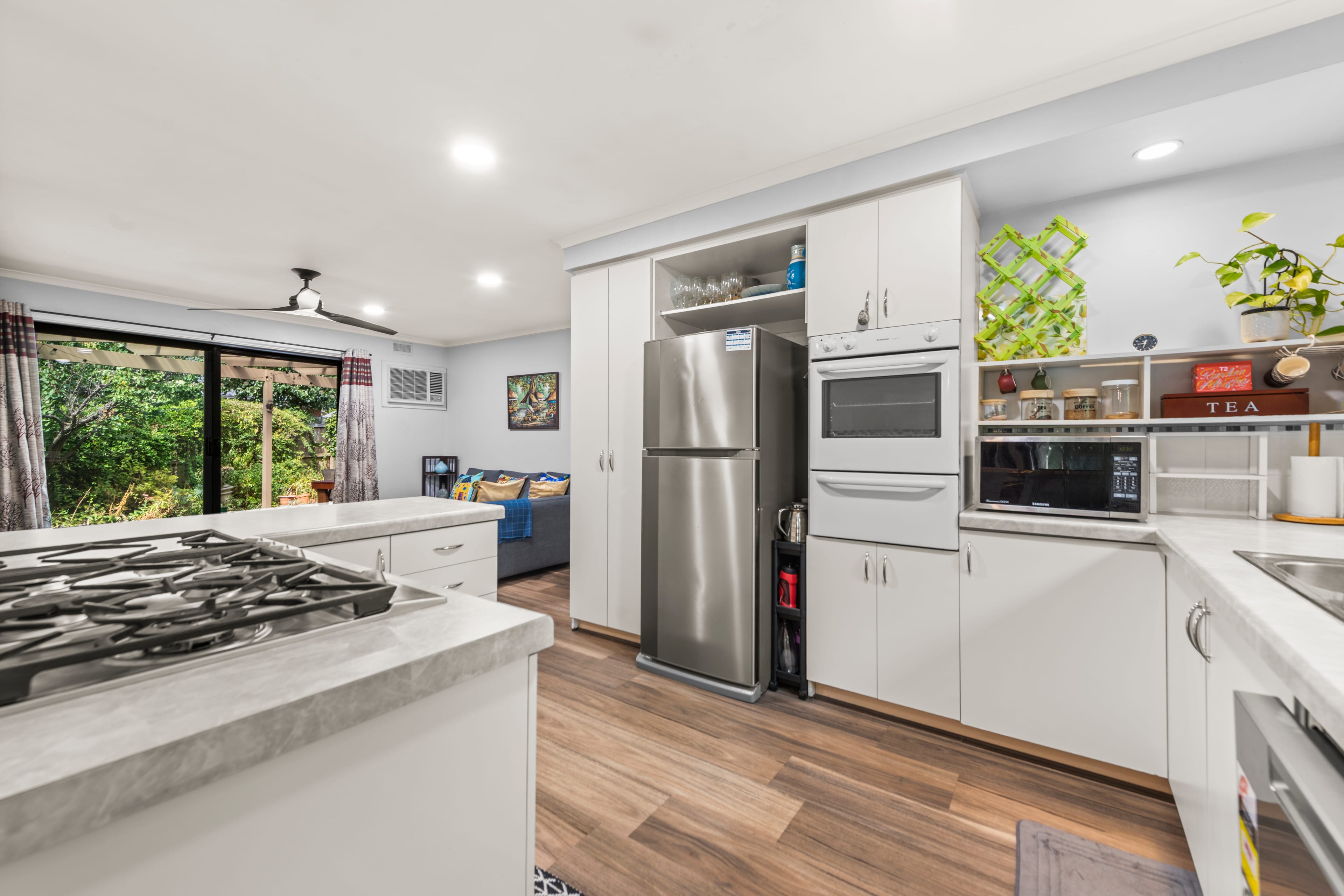 11 Agora Boulevard, Ferntree Gully — listing photograph 4