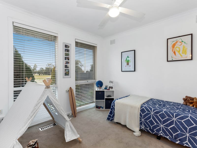 44 Kingston Street, Ferntree Gully — listing photograph 10