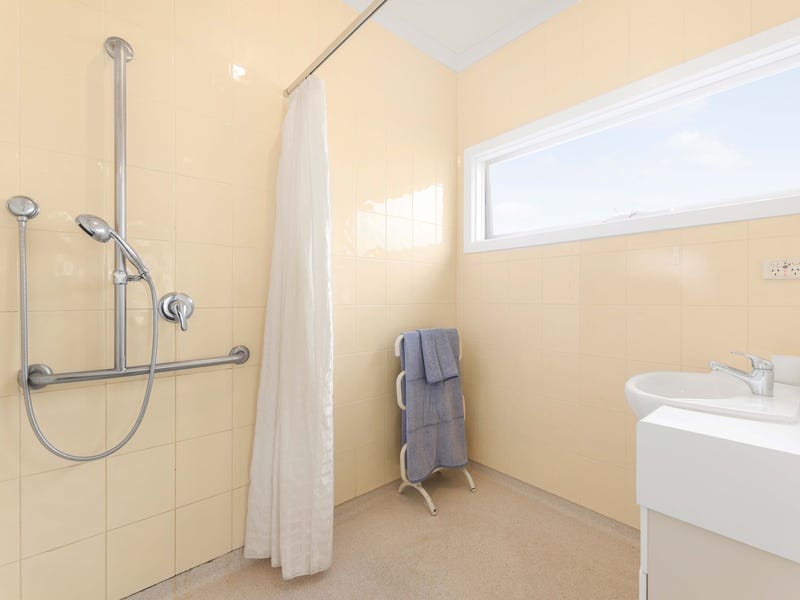 1 Halley Road, Ferntree Gully — listing photograph 5