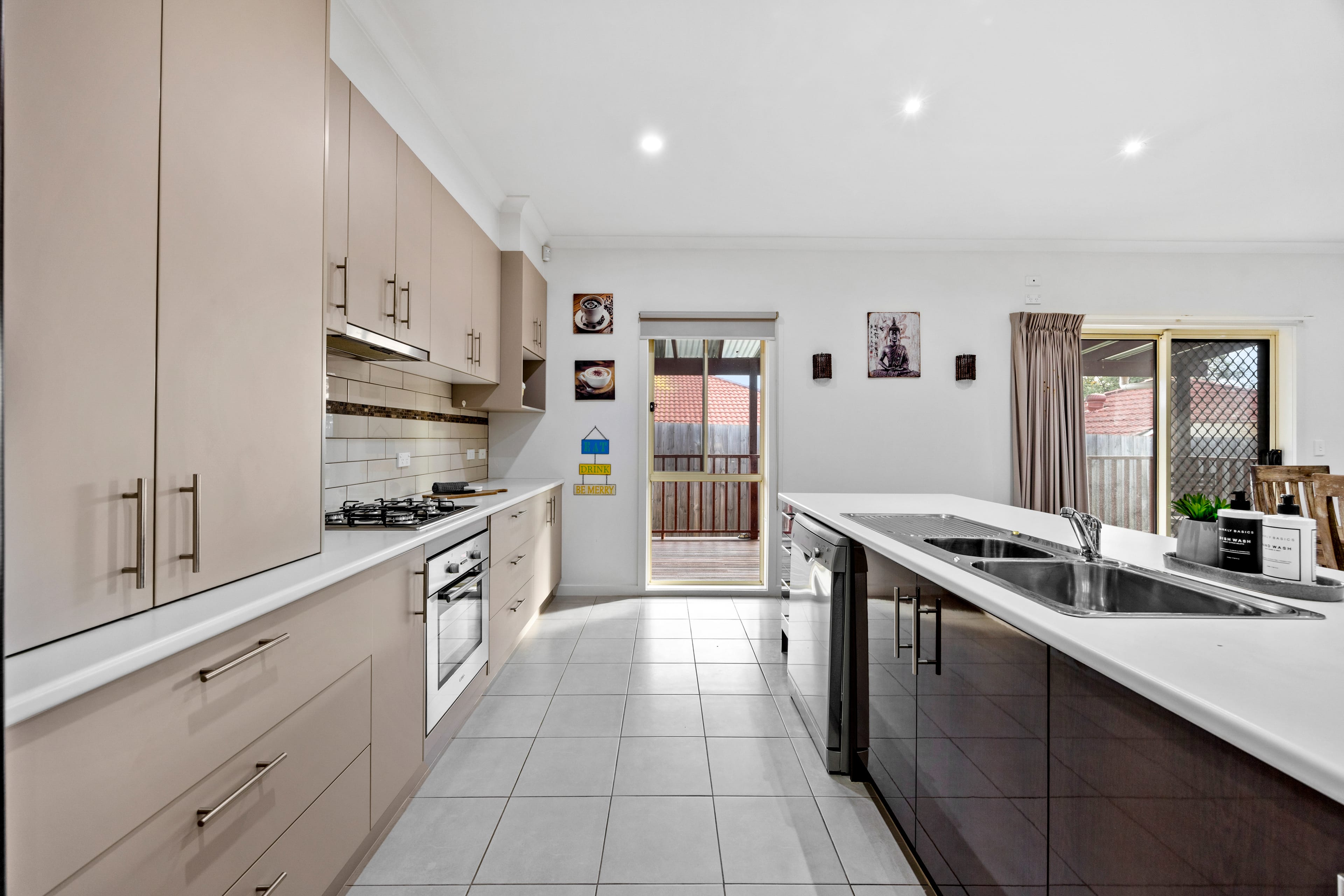 2/1848 Ferntree Gully Road, Ferntree Gully — listing photograph 8