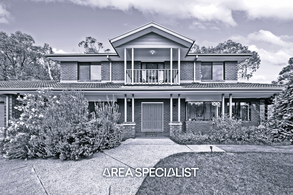 8 Cassinia Close, Knoxfield — listing photograph 1