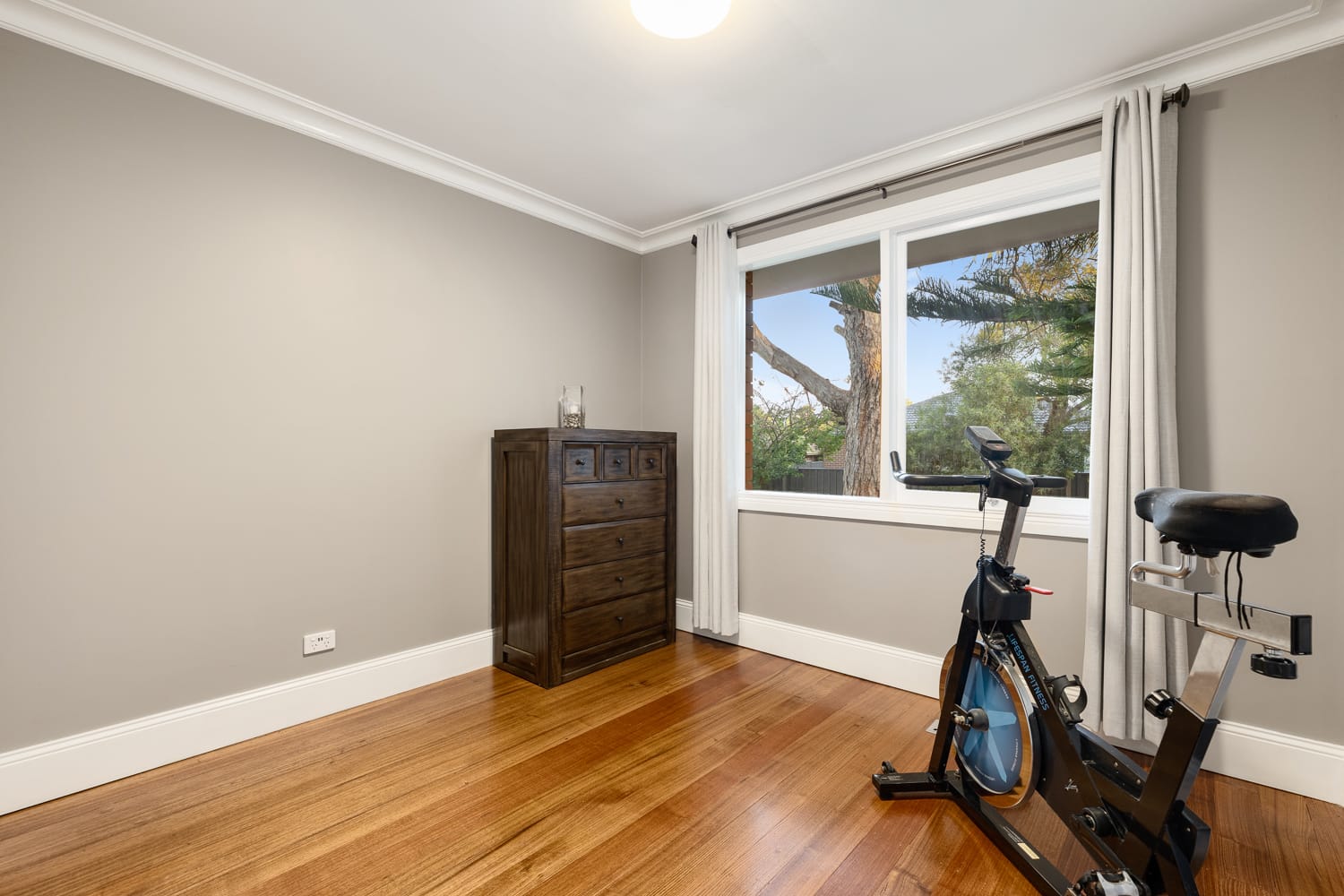 50 Folkstone Crescent, Ferntree Gully — listing photograph 10