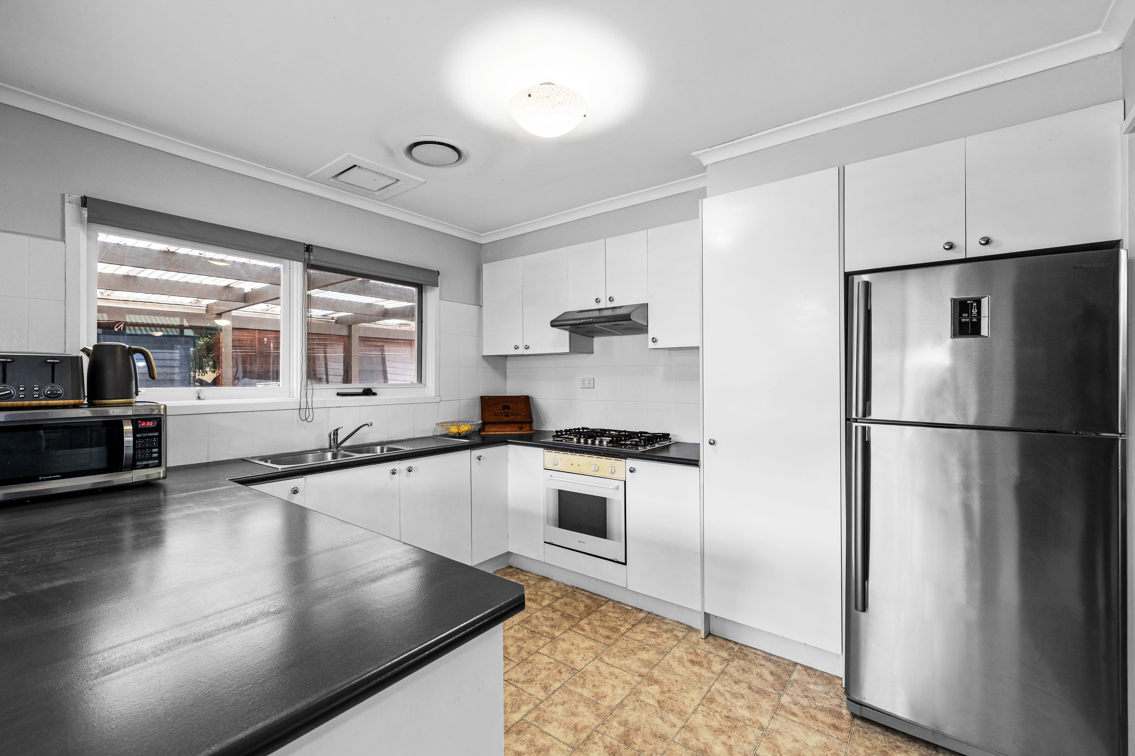 23 Glenfern Road, Ferntree Gully — listing photograph 10