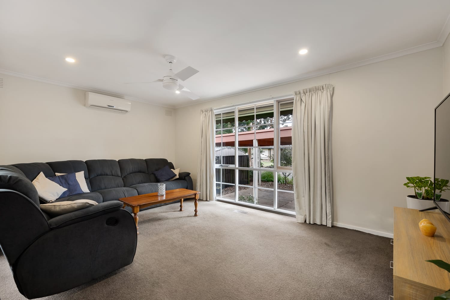 3 Solway Close, Ferntree Gully — listing photograph 3