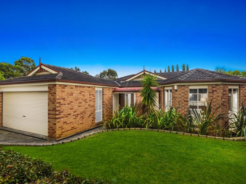 2 Mountain Ash Court, Upper Ferntree Gully — listing photograph 2