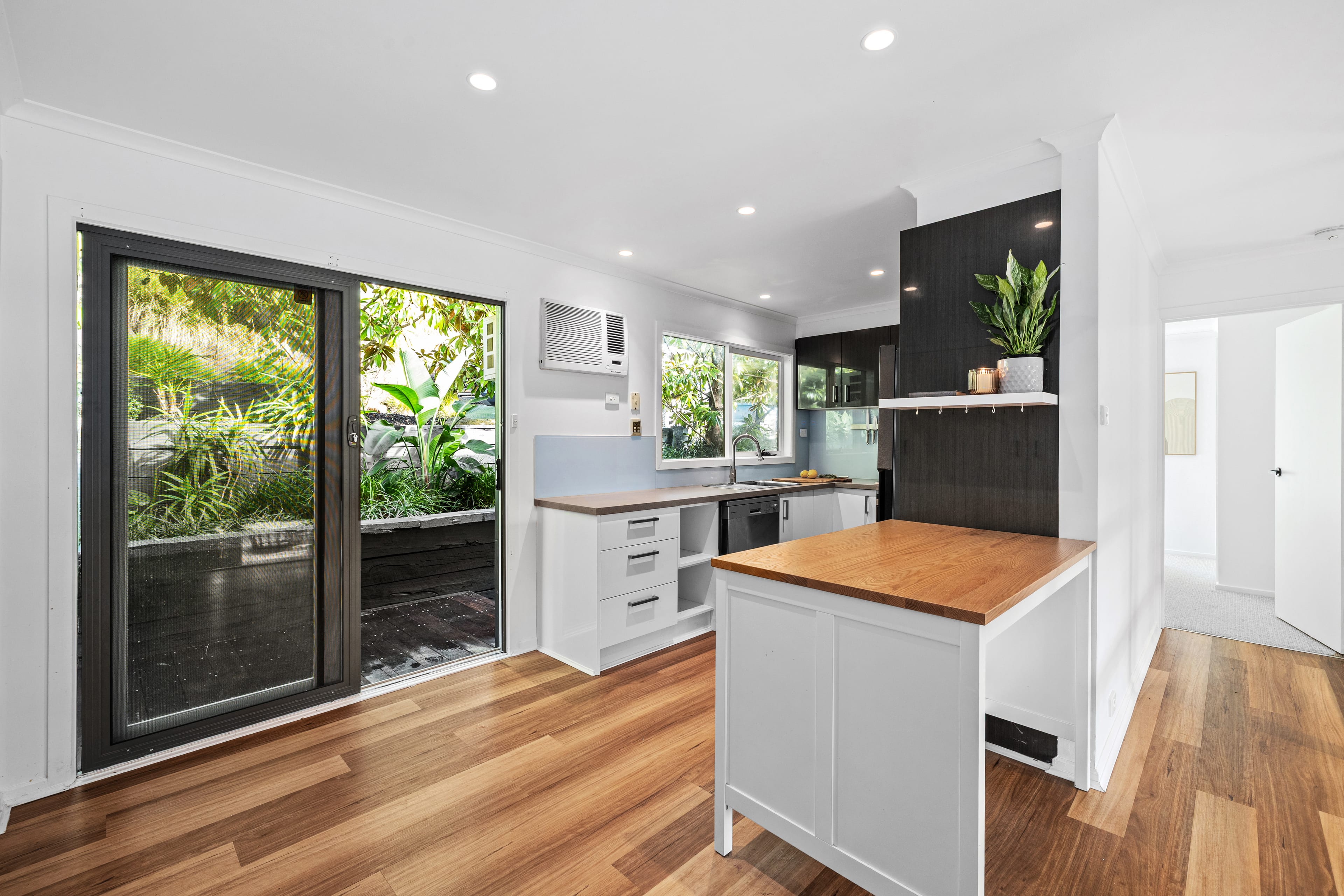 17 Old Forest Road, The Basin — listing photograph 7