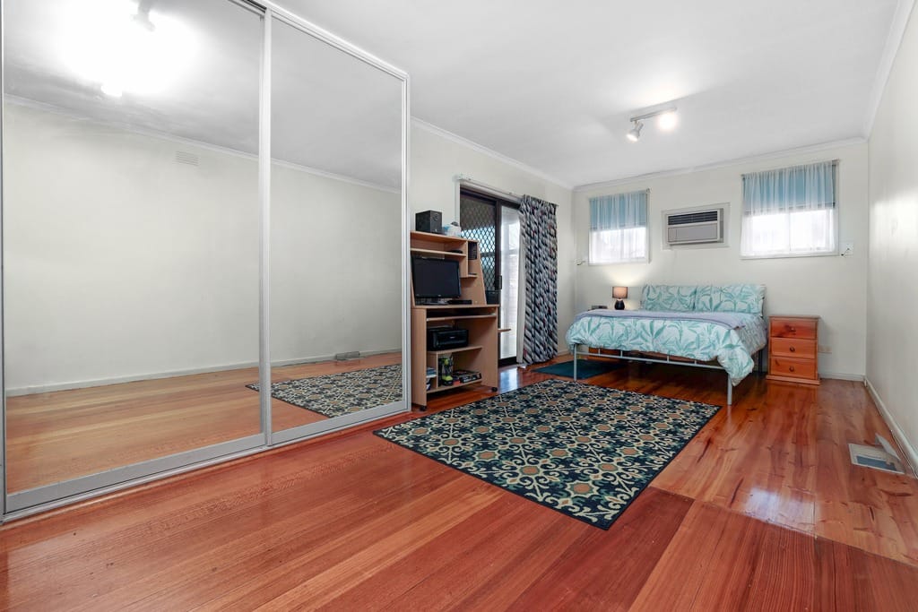 12 Rodney Street, Bayswater — listing photograph 6