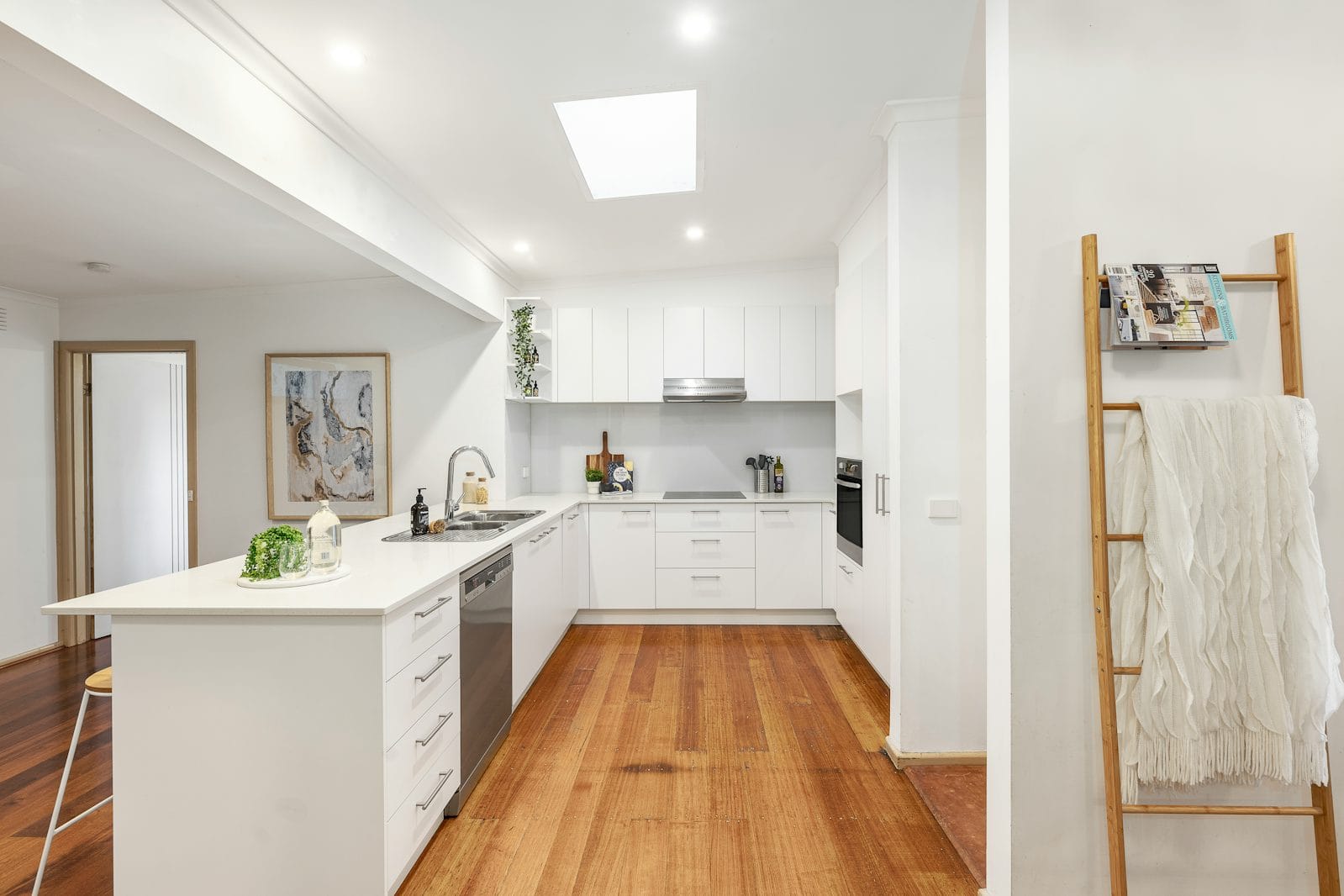 32 Alexandra Street, Upper Ferntree Gully — listing photograph 4