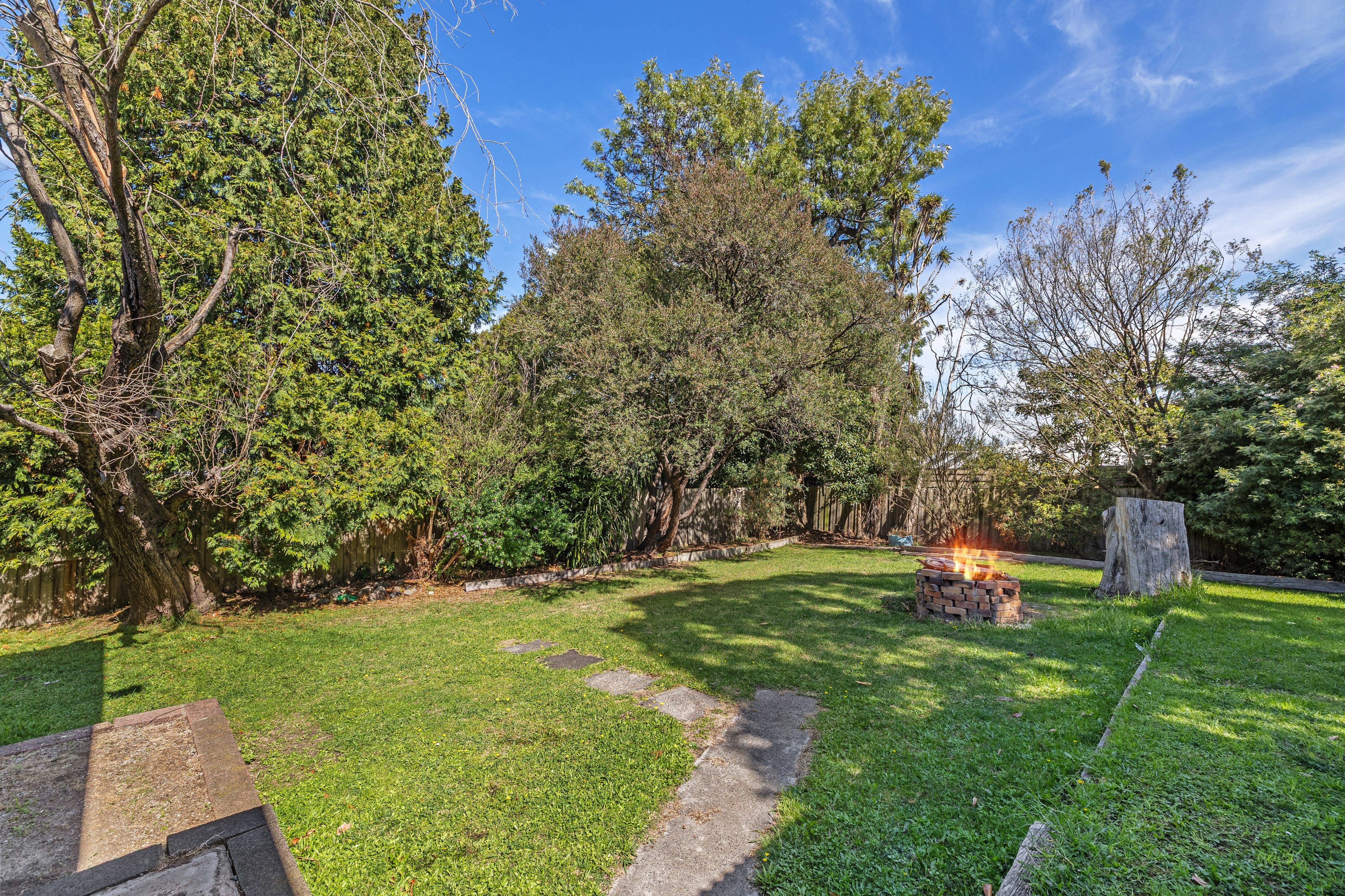 85 Forest Road, Ferntree Gully — listing photograph 16