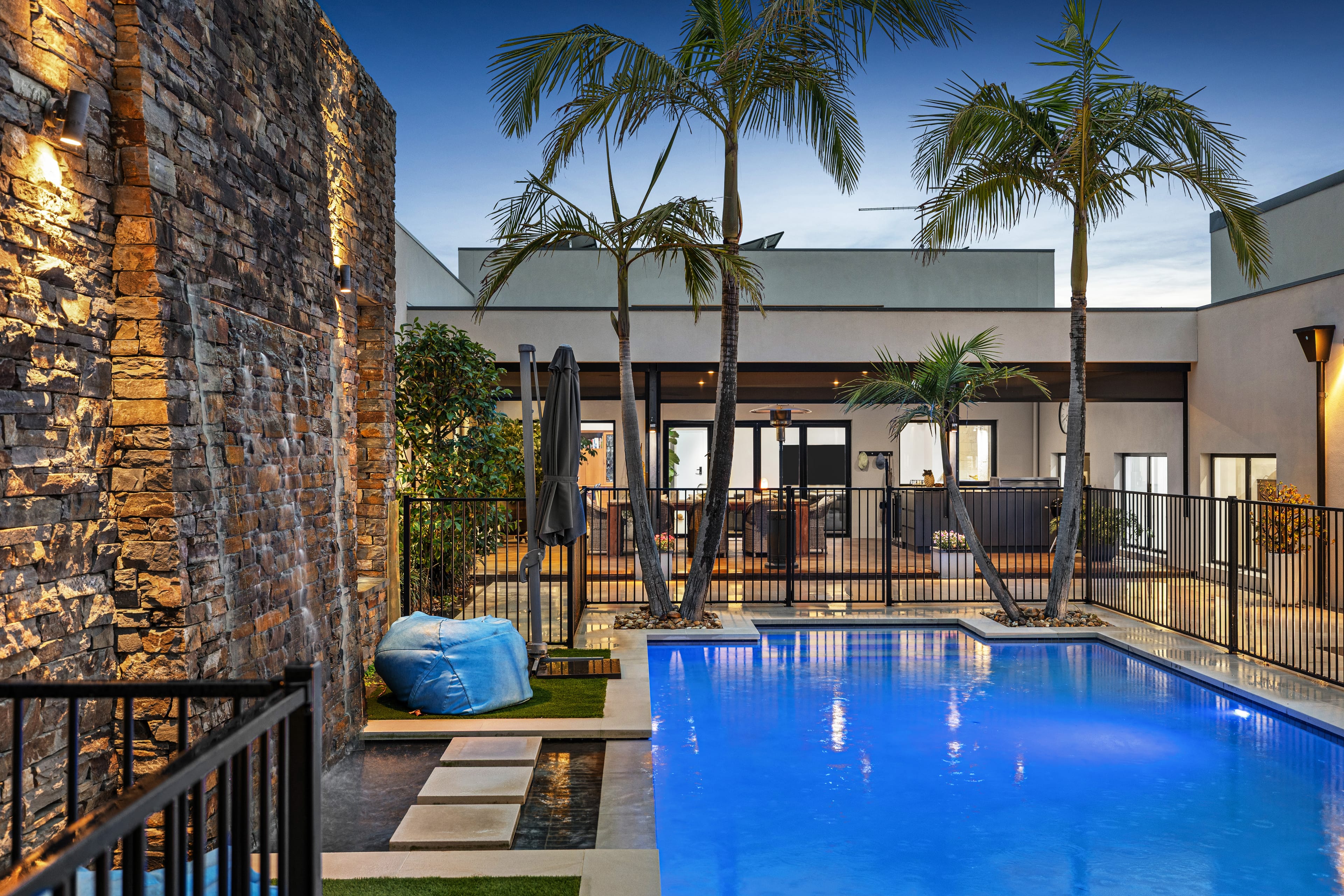4 Meadowbank Close, Lysterfield South — listing photograph 29