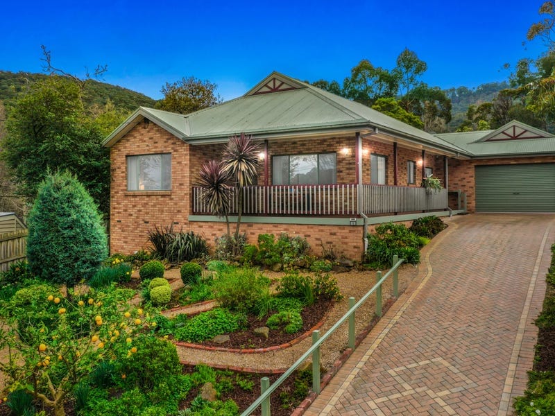 13 Old Belgrave Road, Upper Ferntree Gully — listing photograph 2