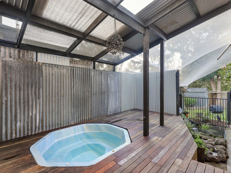 24 Merricks Close, Ferntree Gully — listing photograph 13