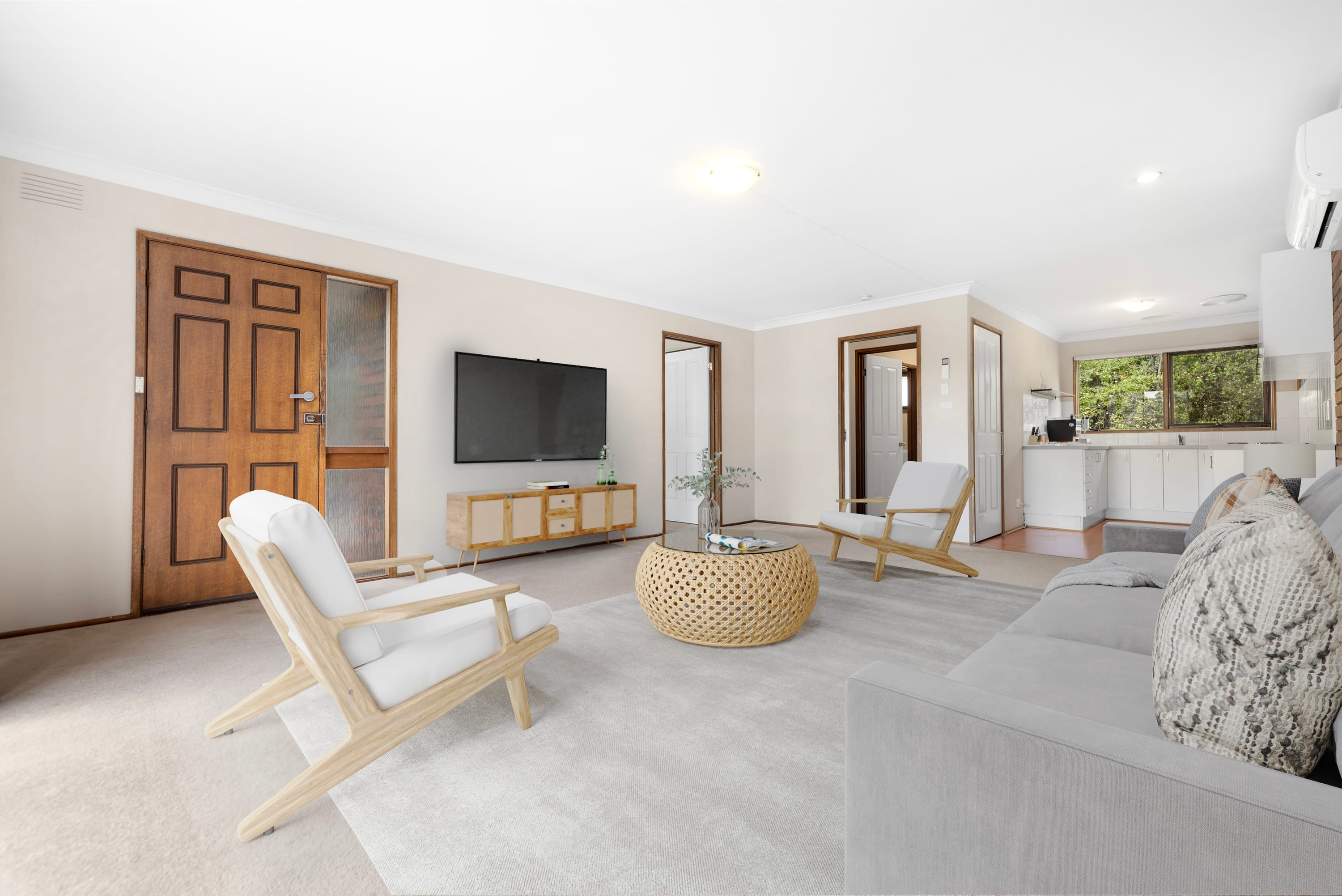 2/4 The Crescent, Ferntree Gully — listing photograph 3