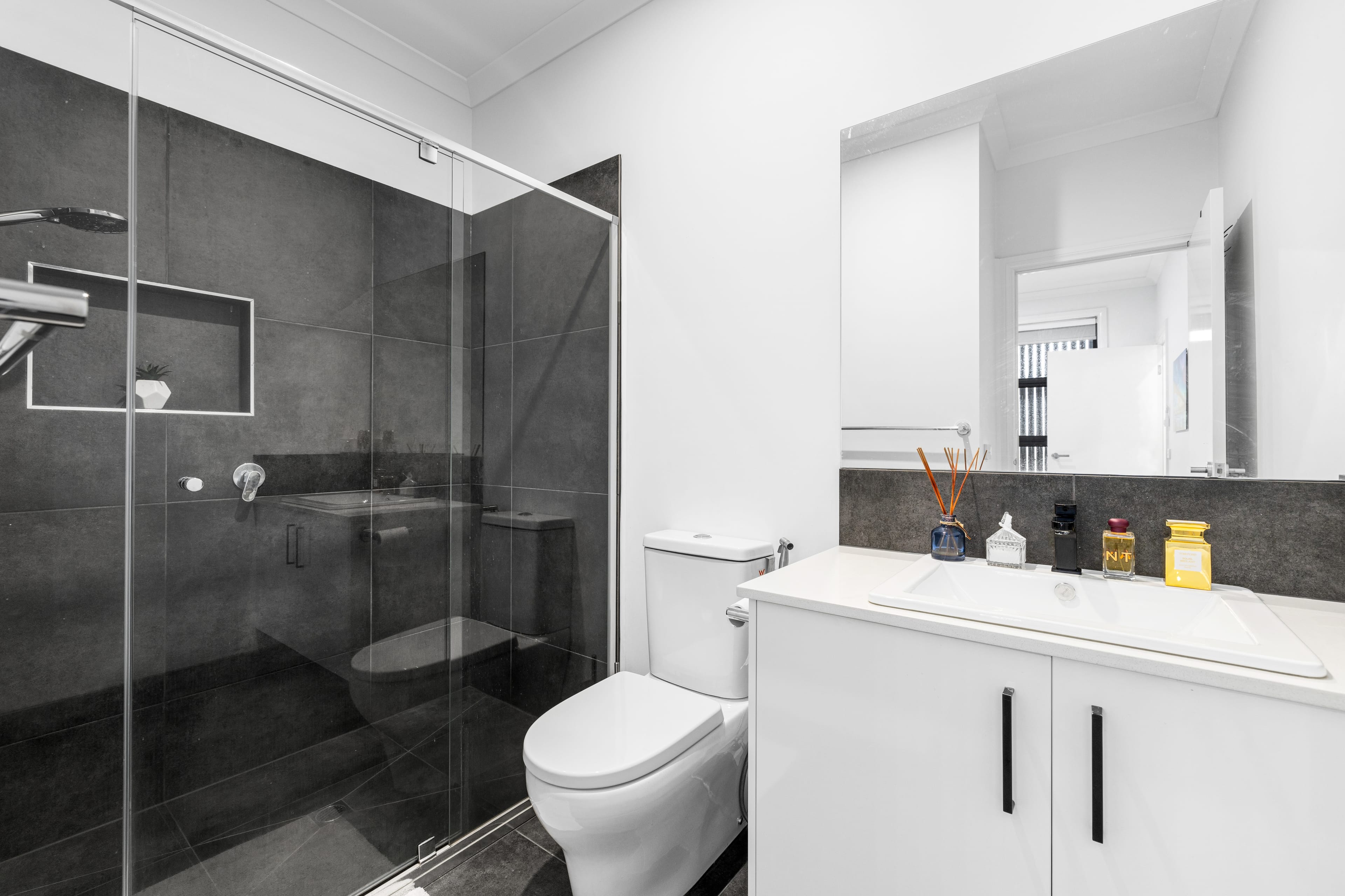 2/24 Conn Street, Ferntree Gully — listing photograph 15